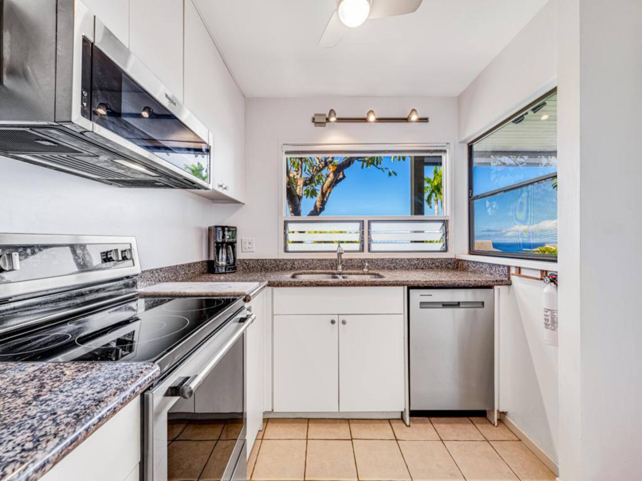 Condo in Kihei · ★4.93 · 2 bedrooms · 3 beds · 2 baths - Image 11
