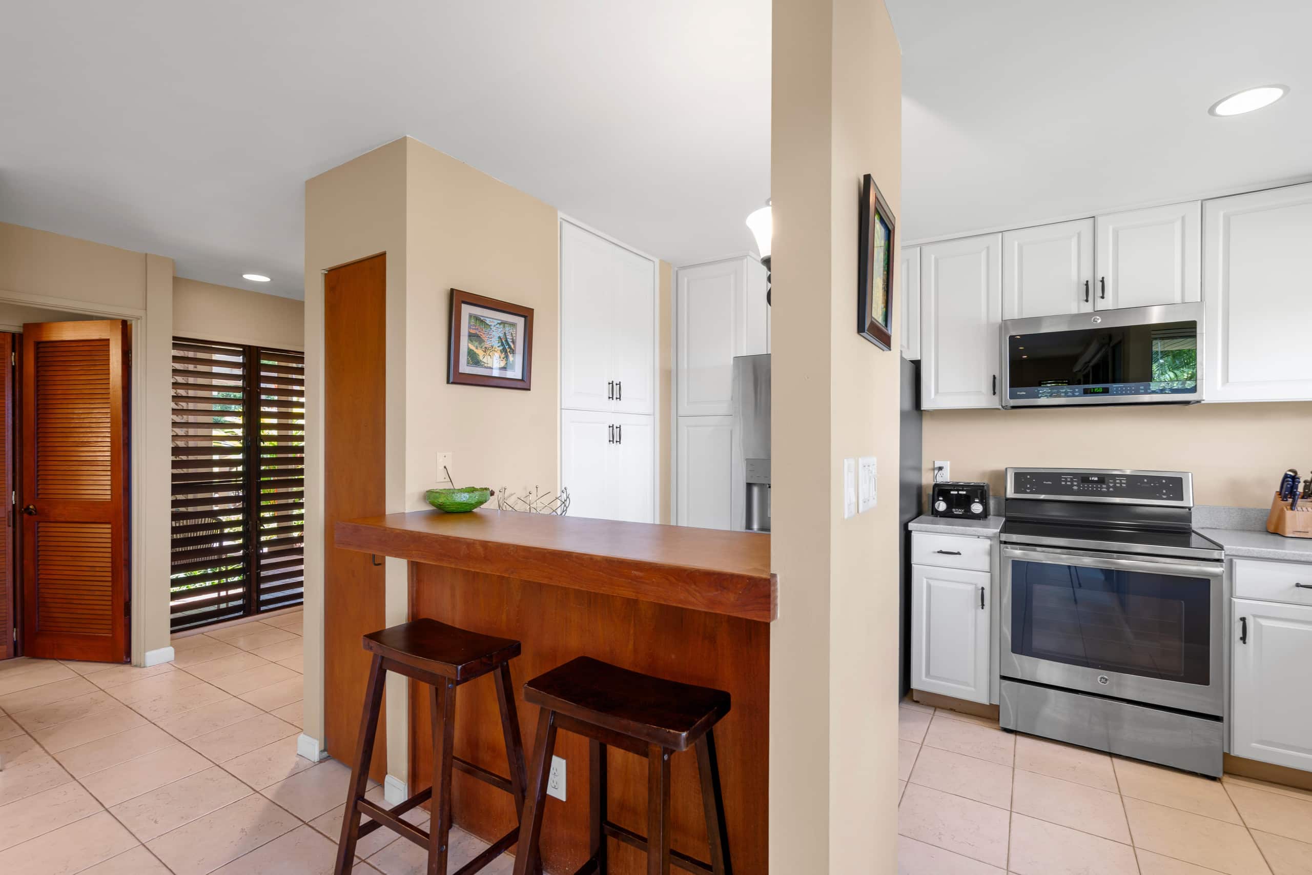 Condo in Kihei · ★4.4 · 1 bedroom · 2 beds · 2 baths - Image 4