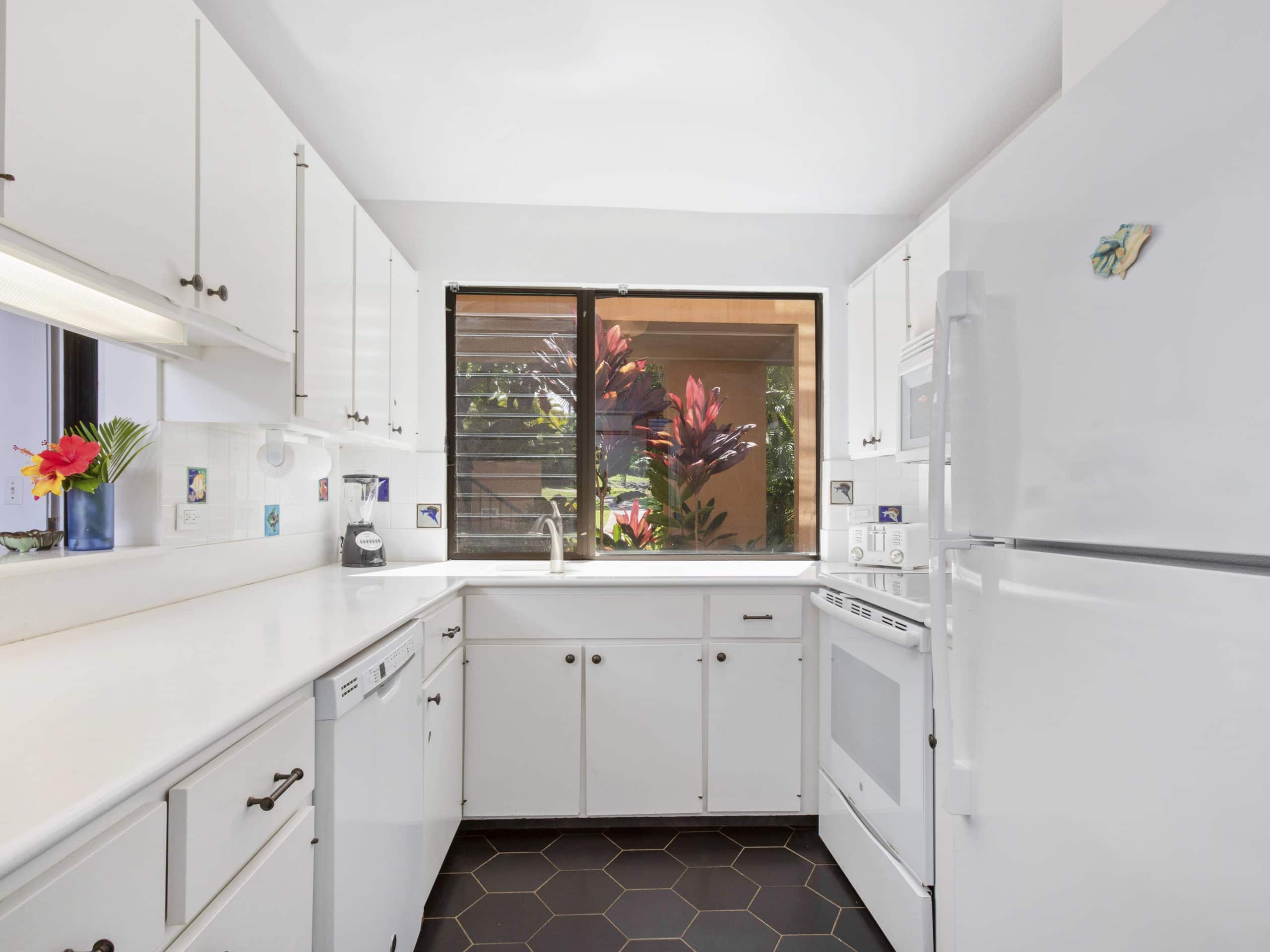 Condo in Kihei · ★4.67 · 1 bedroom · 2 beds · 2 baths - Image 8