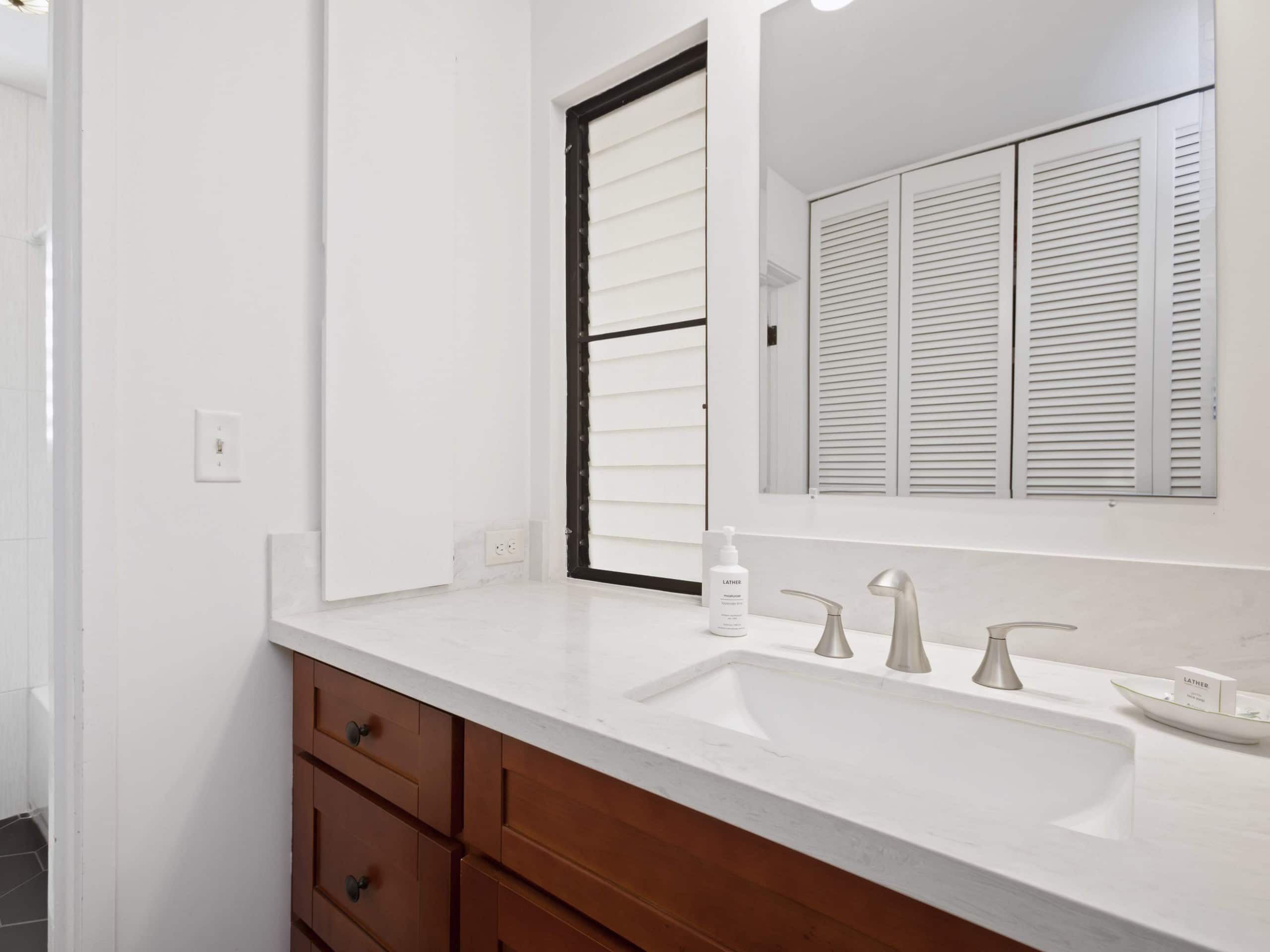 Condo in Kihei · ★4.67 · 1 bedroom · 2 beds · 2 baths - Image 14