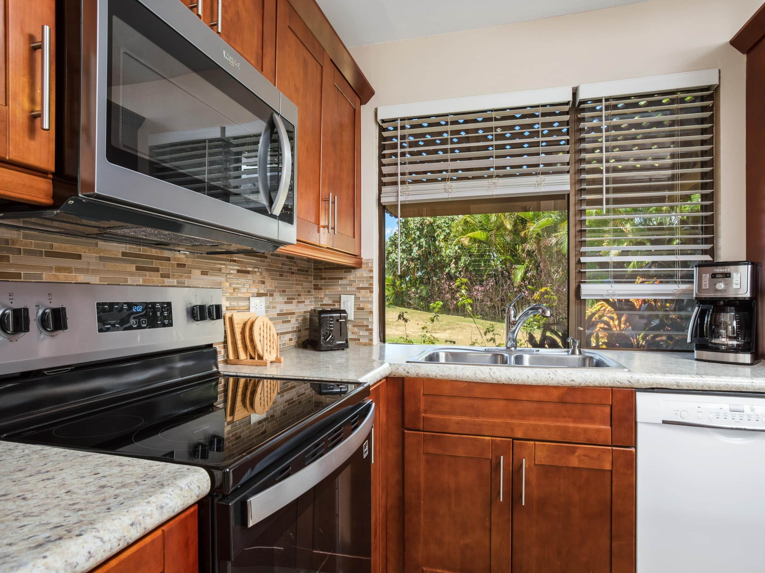 Condo in Kihei · ★4.71 · 1 bedroom · 2 beds · 2 baths - Image 9