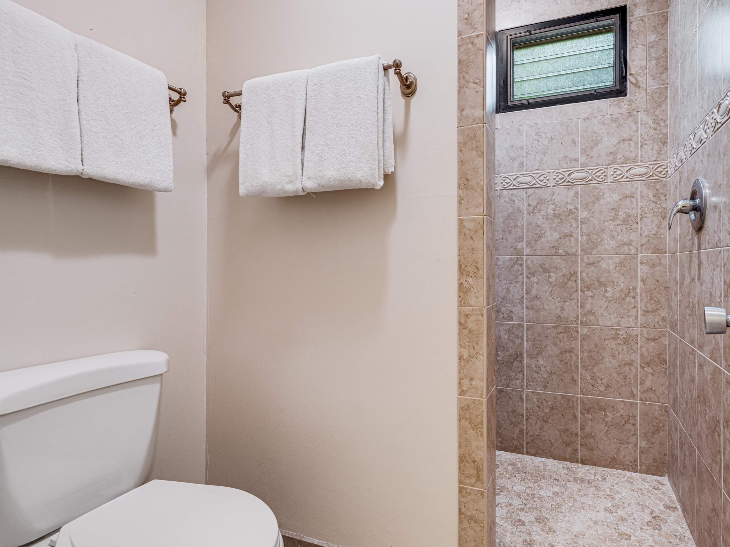 Condo in Kihei · ★4.71 · 1 bedroom · 2 beds · 2 baths - Image 21