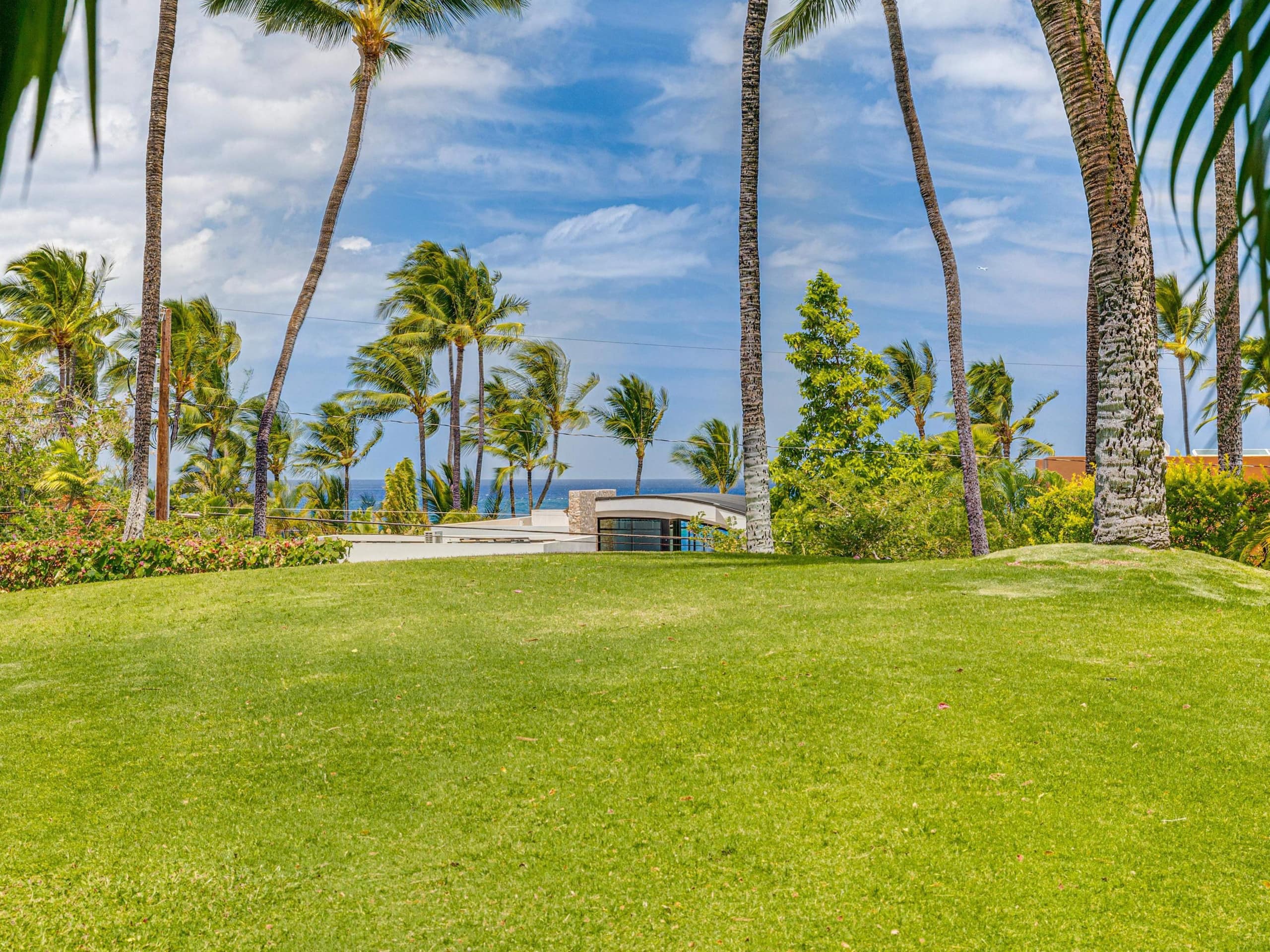 Condo in Kihei · ★4.71 · 1 bedroom · 2 beds · 2 baths - Image 14