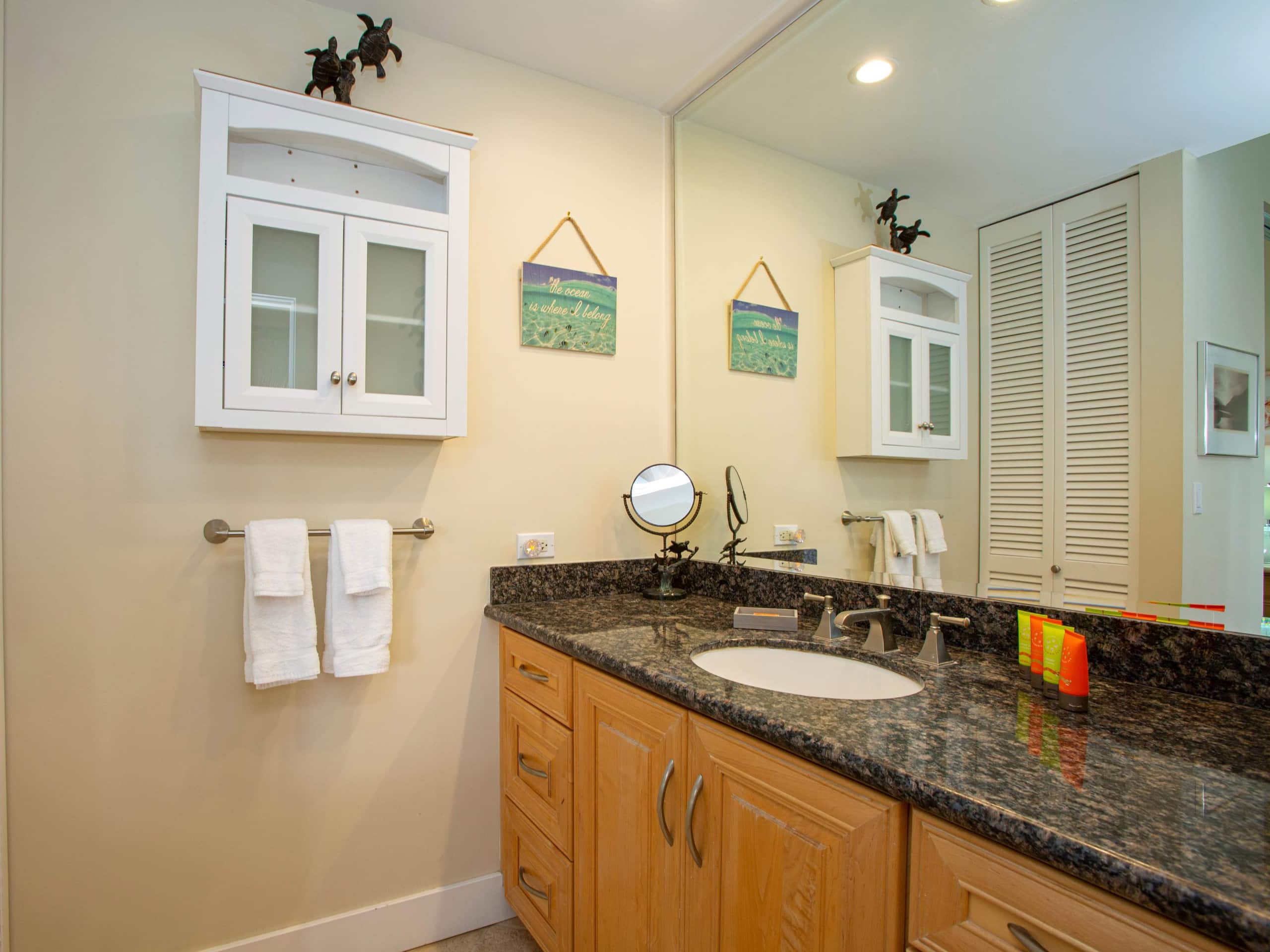 Condo in Kihei · ★5.0 · 2 bedrooms · 4 beds · 2.5 baths - Image 18
