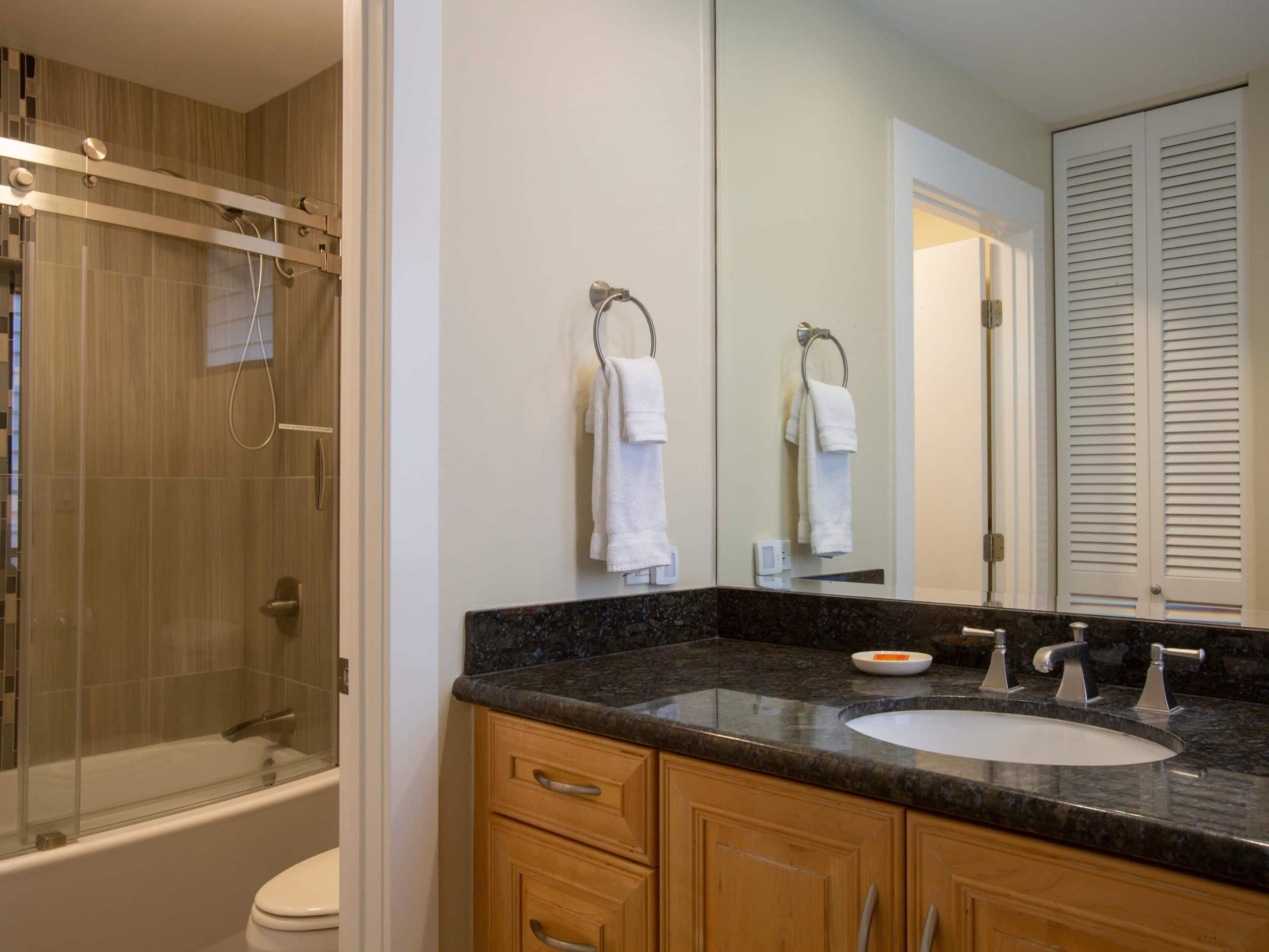 Condo in Kihei · ★5.0 · 2 bedrooms · 4 beds · 2.5 baths - Image 20