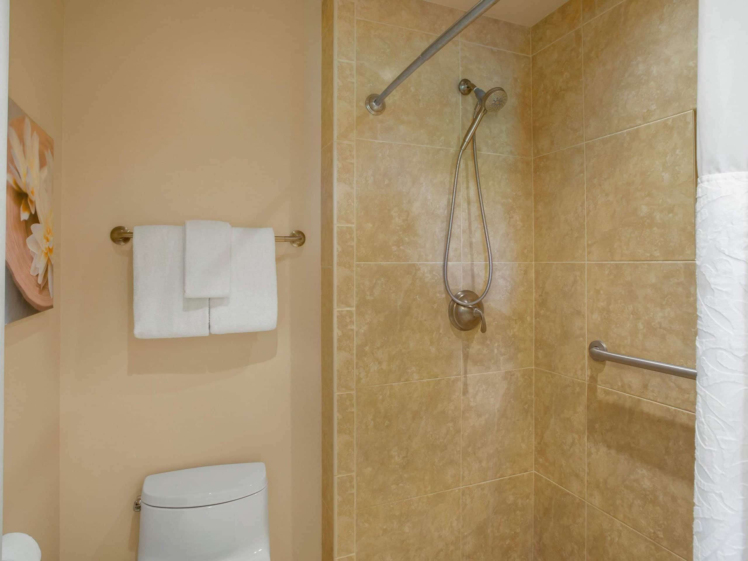 Condo in Kihei · ★4.6 · 2 bedrooms · 4 beds · 2 baths - Image 13