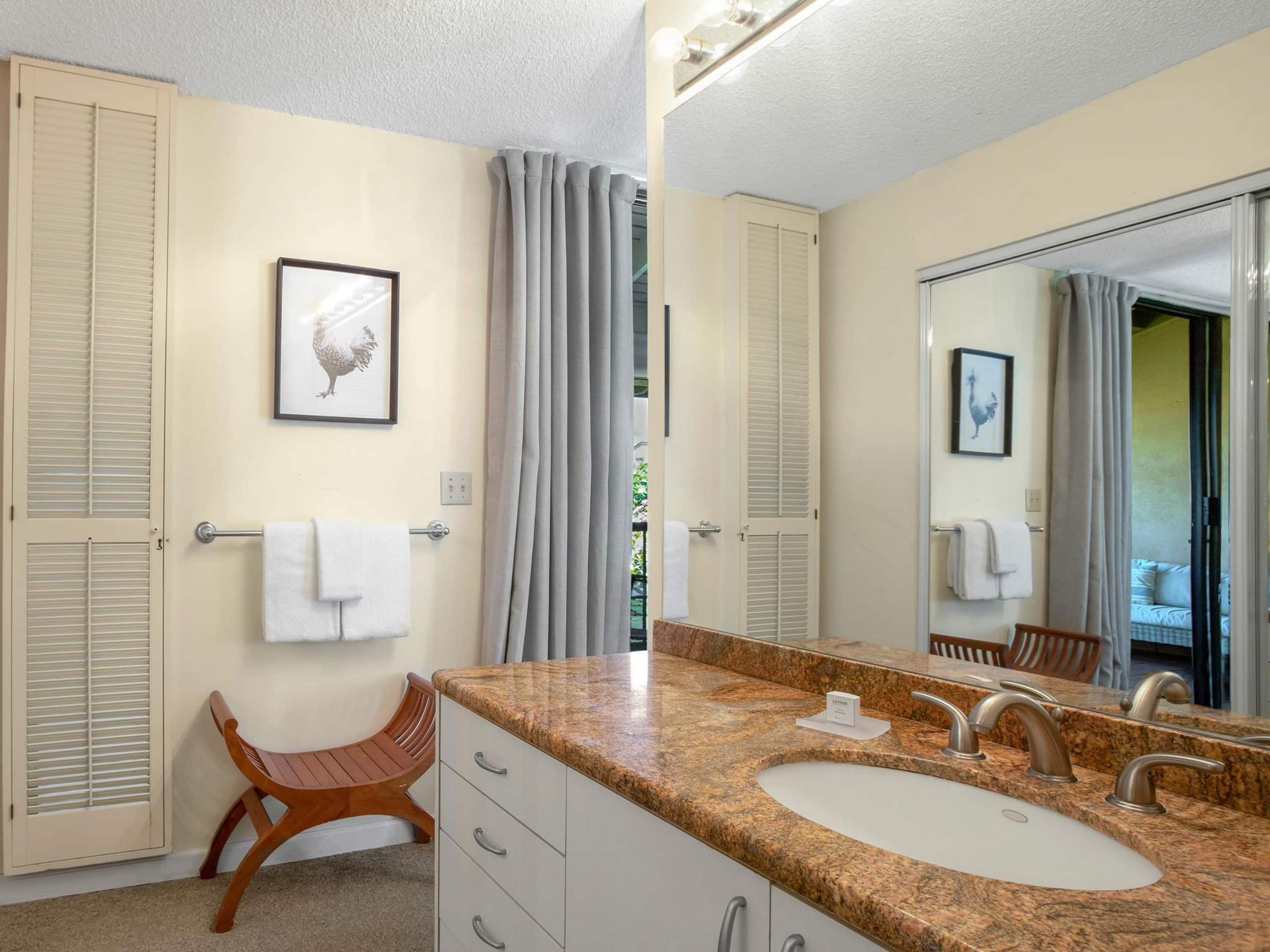 Condo in Kihei · ★4.6 · 2 bedrooms · 4 beds · 2 baths - Image 12