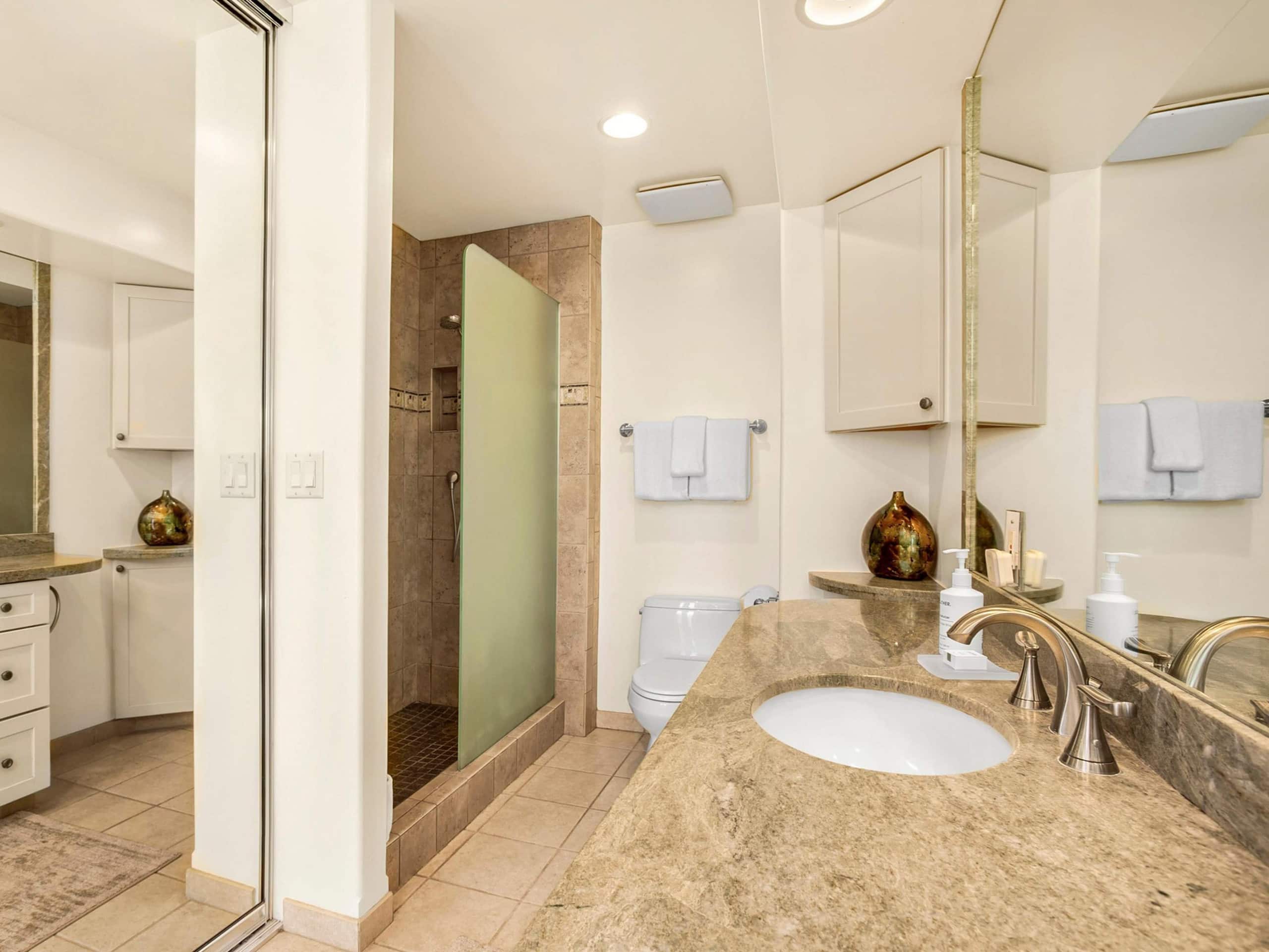 Condo in Kihei · ★5.0 · 2 bedrooms · 3 beds · 2 baths - Image 22