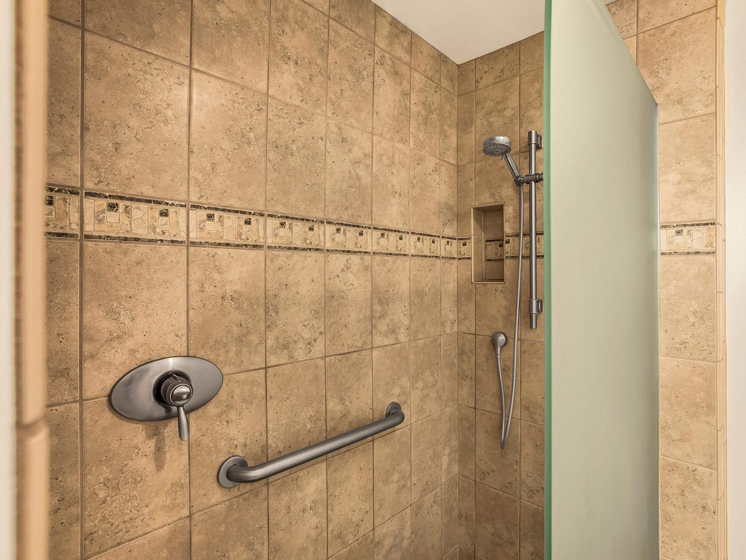 Condo in Kihei · ★5.0 · 2 bedrooms · 3 beds · 2 baths - Image 29