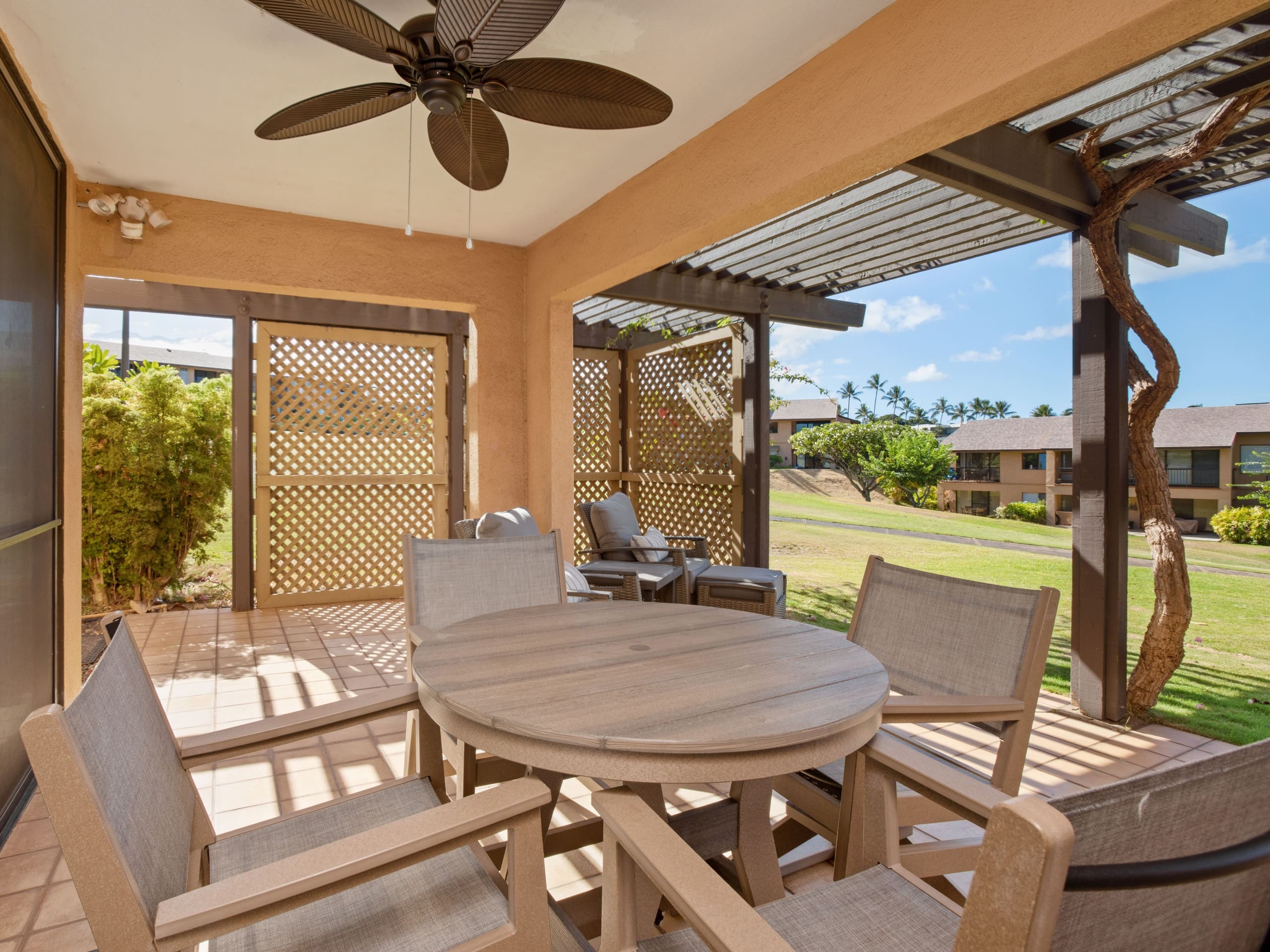 Condo in Kihei · ★5.0 · 1 bedroom · 2 beds · 2 baths - Image 12