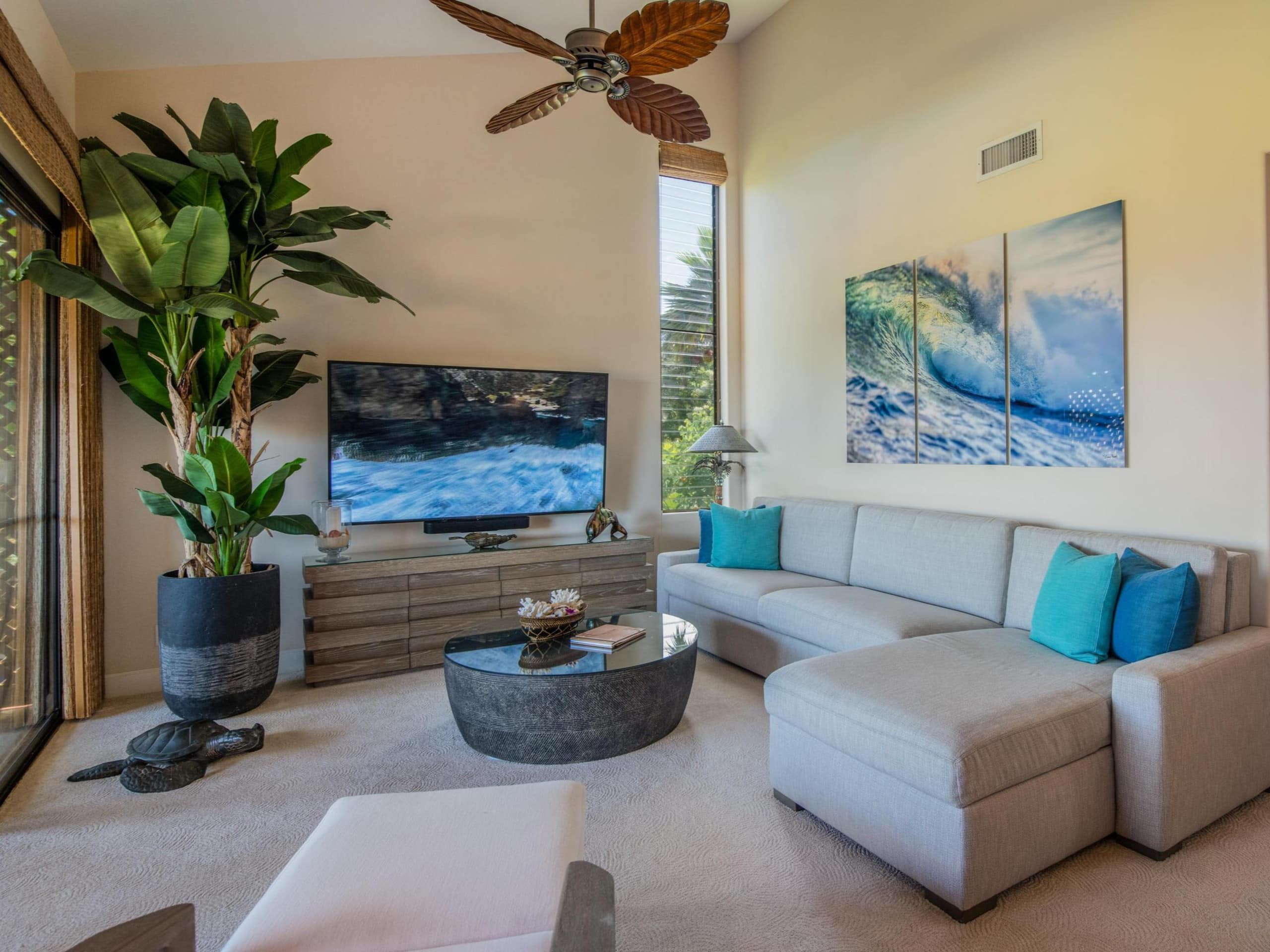 Condo in Kihei · ★4.83 · 1 bedroom · 2 beds · 1 bath - Image 4