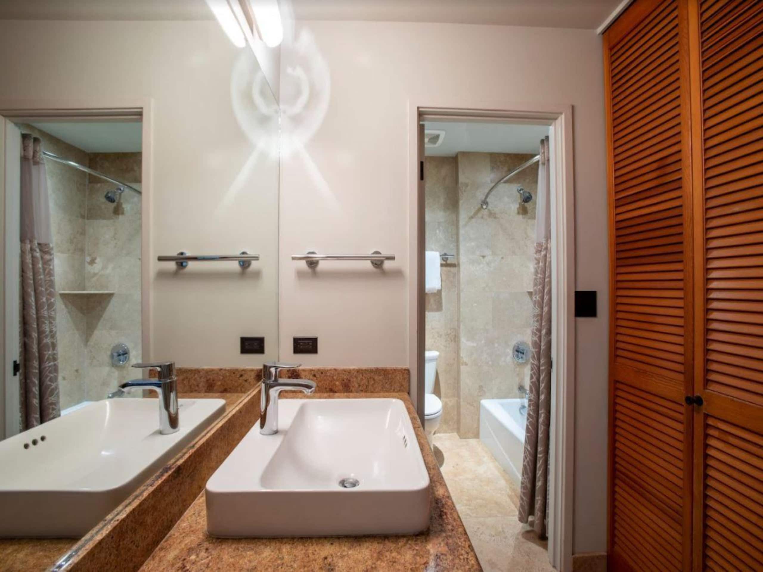Condo in Kihei · ★4.9 · 2 bedrooms · 4 beds · 2 baths - Image 16