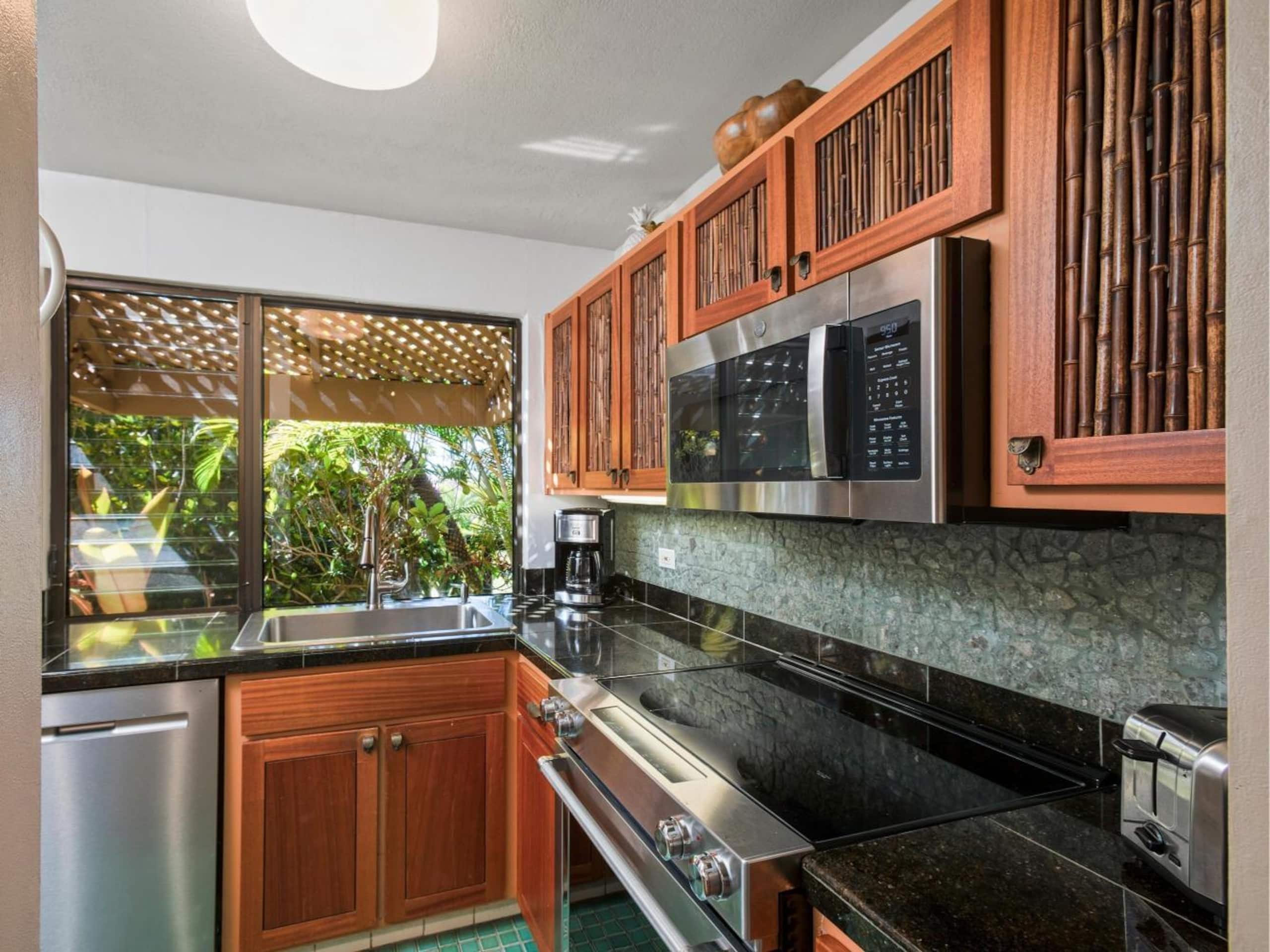 Condo in Kihei · ★4.75 · 1 bedroom · 2 beds · 1 bath - Image 13