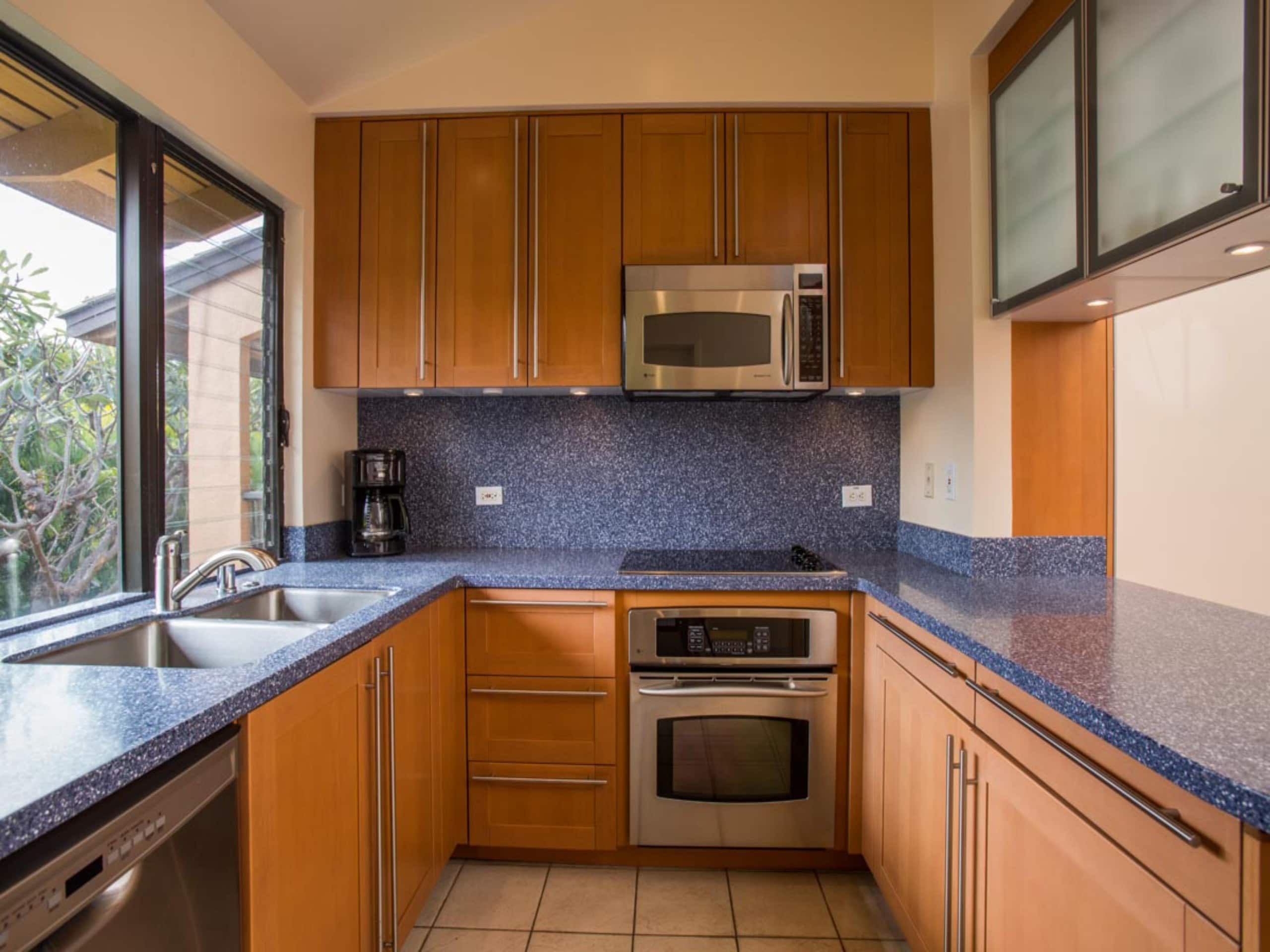 Condo in Kihei · ★4.67 · 1 bedroom · 2 beds · 1 bath - Image 2