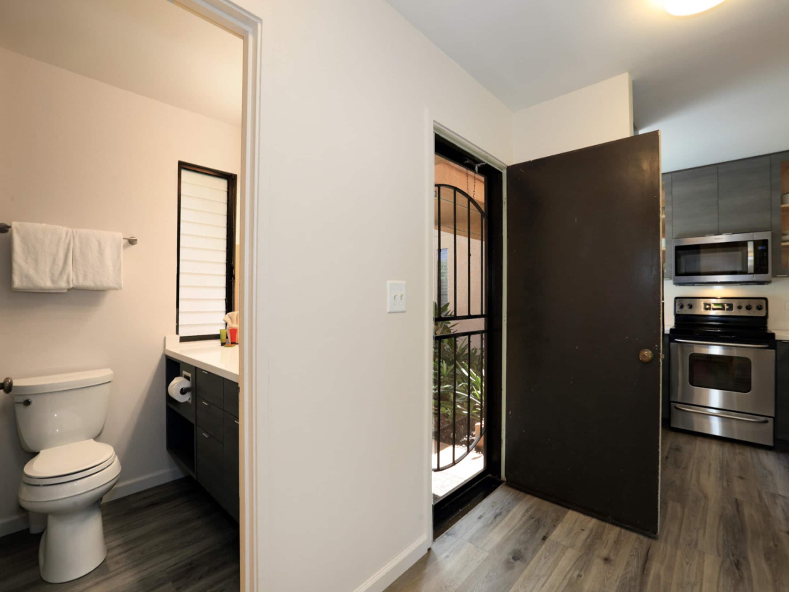 Condo in Kihei · ★4.8 · Studio · 1 bed · 1 bath - Image 17
