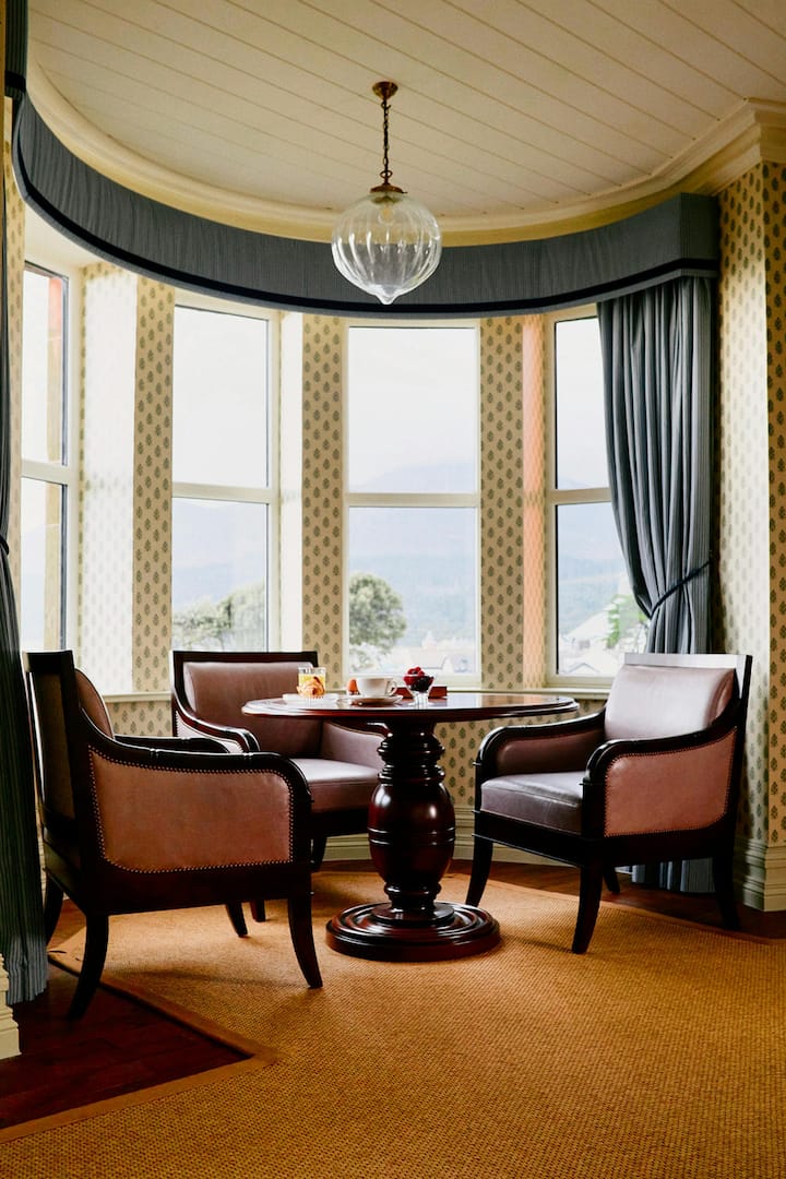 Sea Views And Custom Design With Plaids & Florals - Newcastle