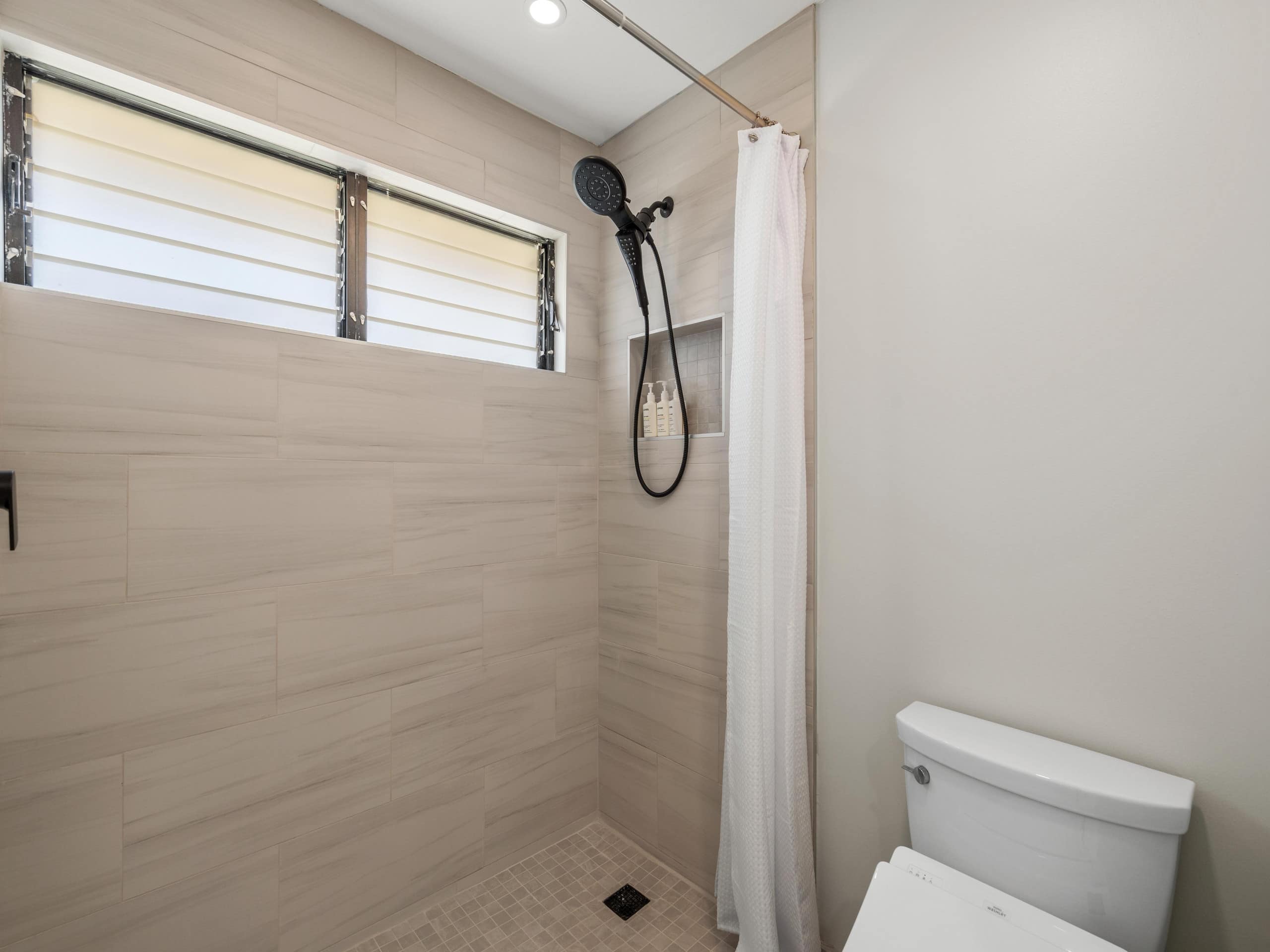 Condo in Kihei · ★4.8 · 1 bedroom · 2 beds · 2 baths - Image 28