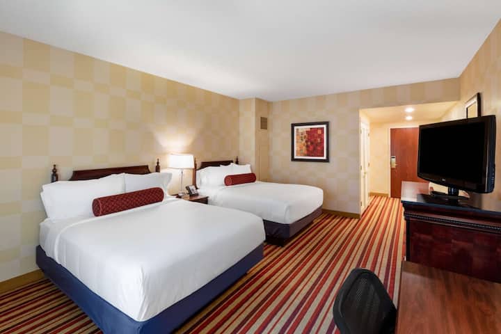 Wyndham Grand Okc | 2 Queen | Indoor Pool | Pets - Oklahoma