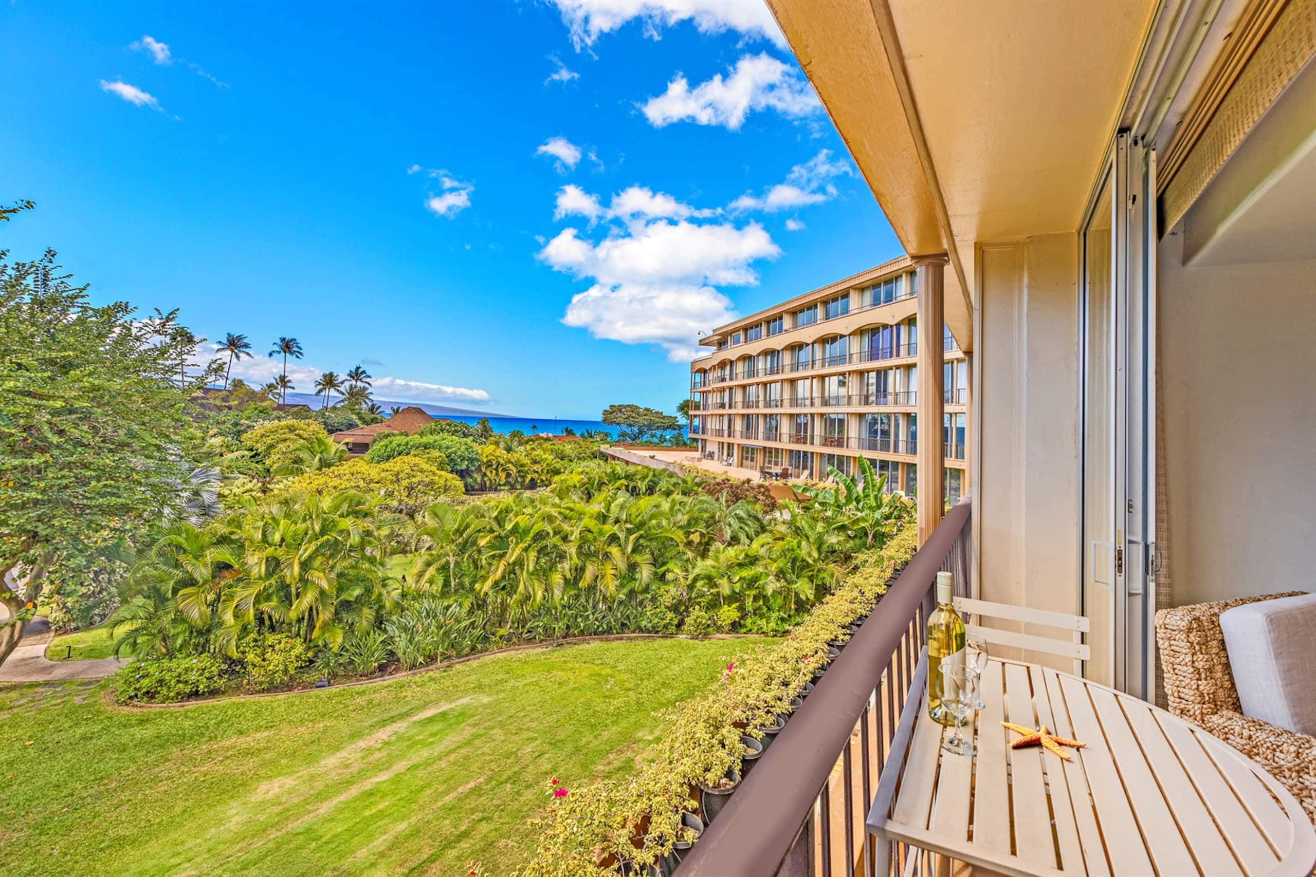 Condo in Lahaina · ★5.0 · Studio · 2 beds · 1 private bath - Image 26