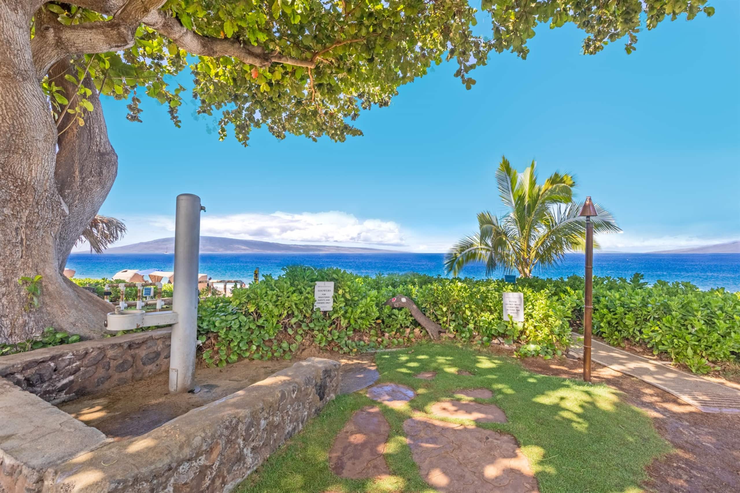 Condo in Lahaina · ★5.0 · Studio · 2 beds · 1 private bath - Image 39