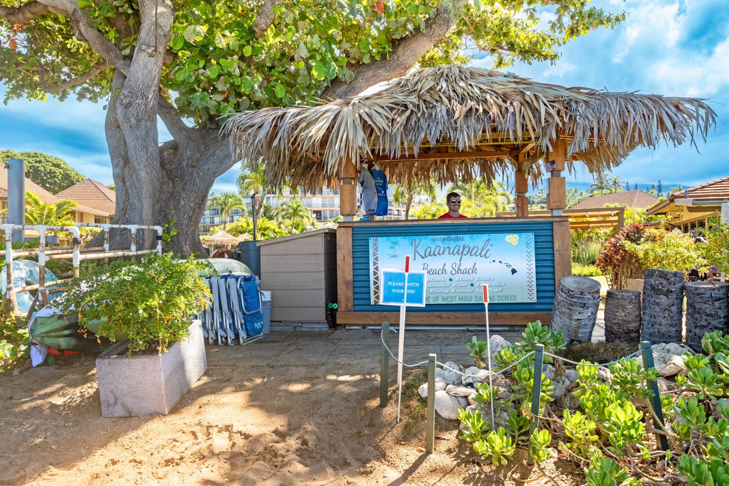 Condo in Lahaina · ★4.9 · Studio · 2 beds · 1 private bath - Image 25