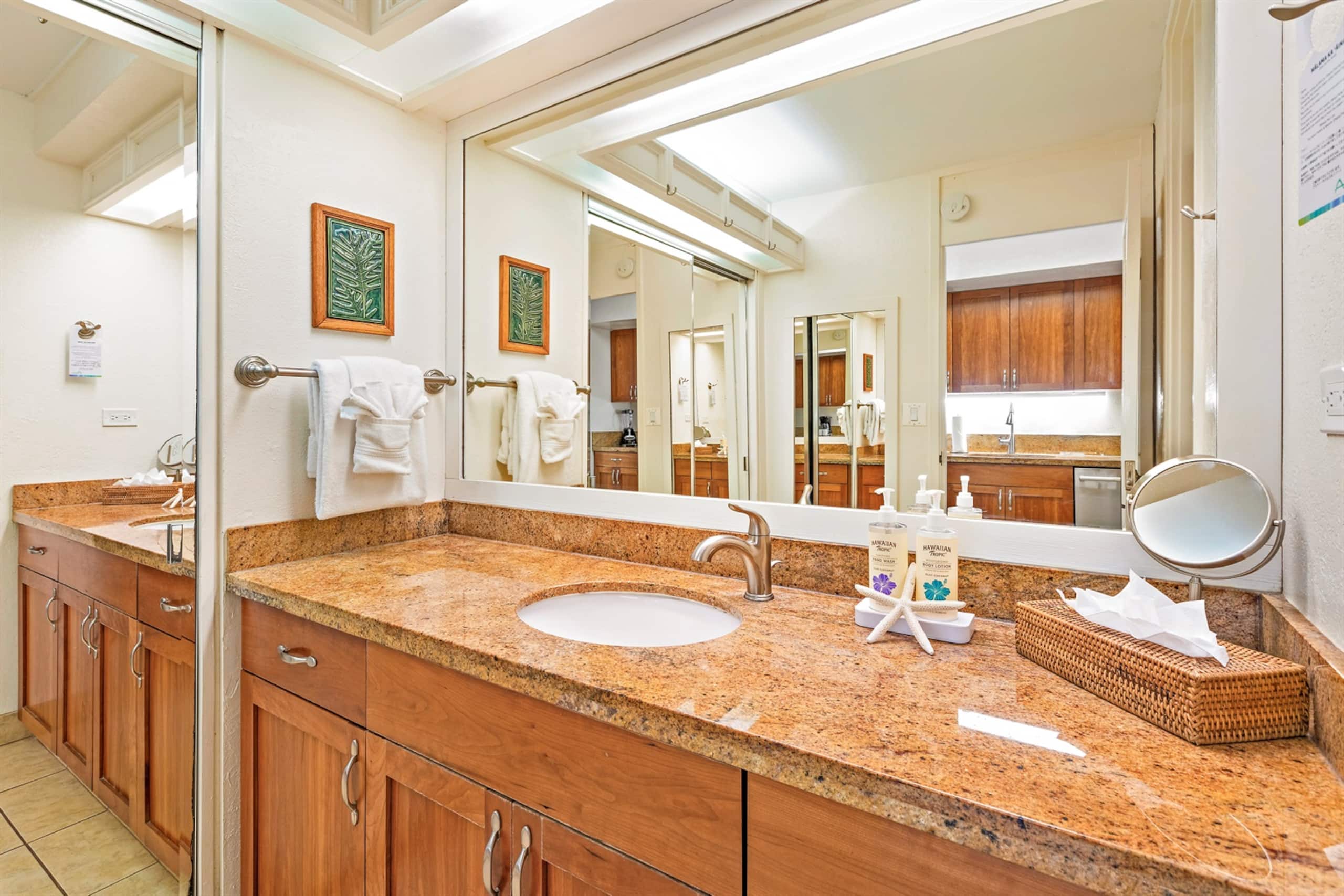 Condo in Lahaina · ★4.9 · Studio · 2 beds · 1 private bath - Image 21
