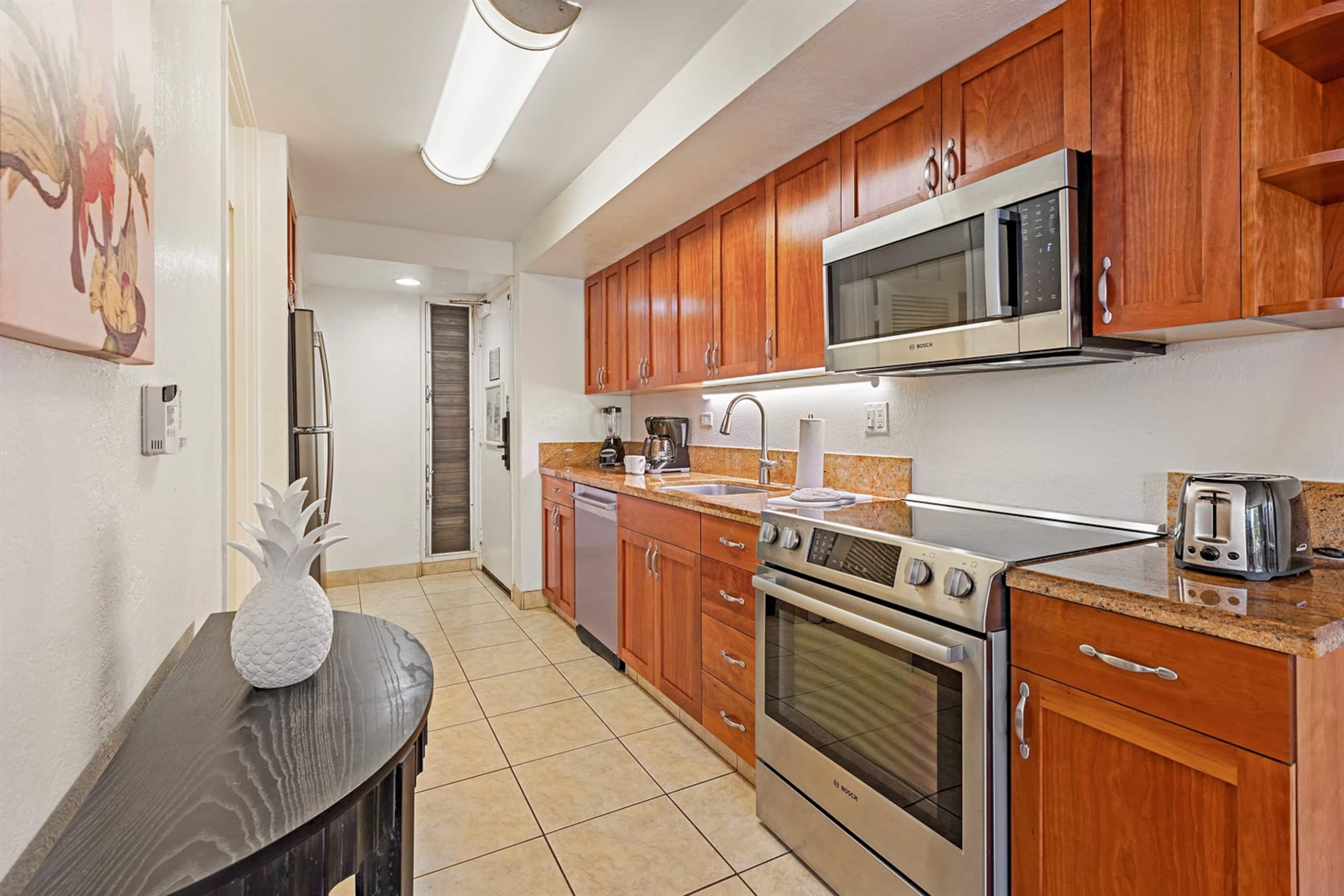 Condo in Lahaina · ★4.9 · Studio · 2 beds · 1 private bath - Image 17