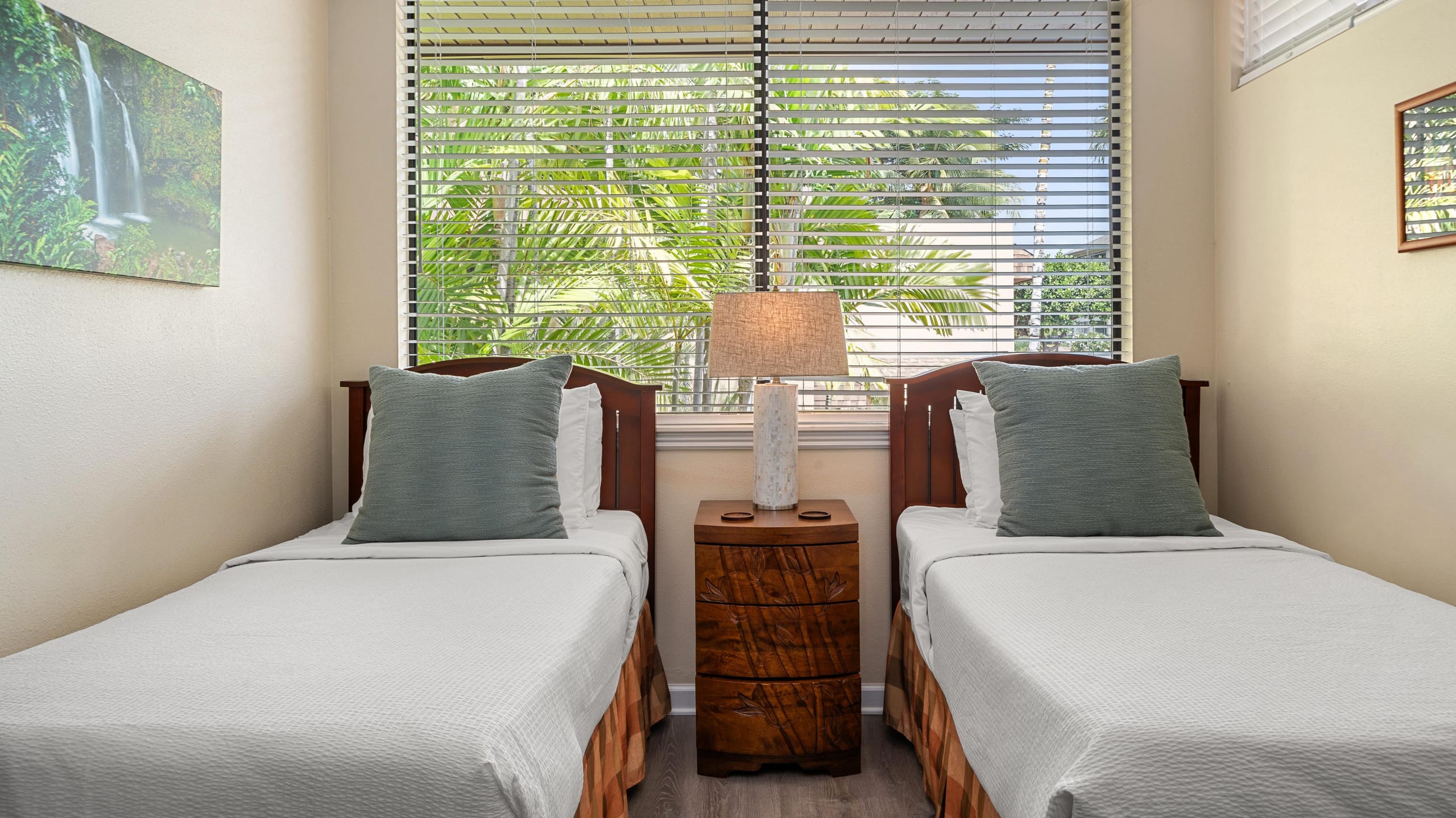New | Intro Pricing | Steps to Beach | KBC C109 - Image 26