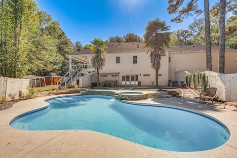 Theater Room + Gazebo: Luxury Retreat in Ellenwood
