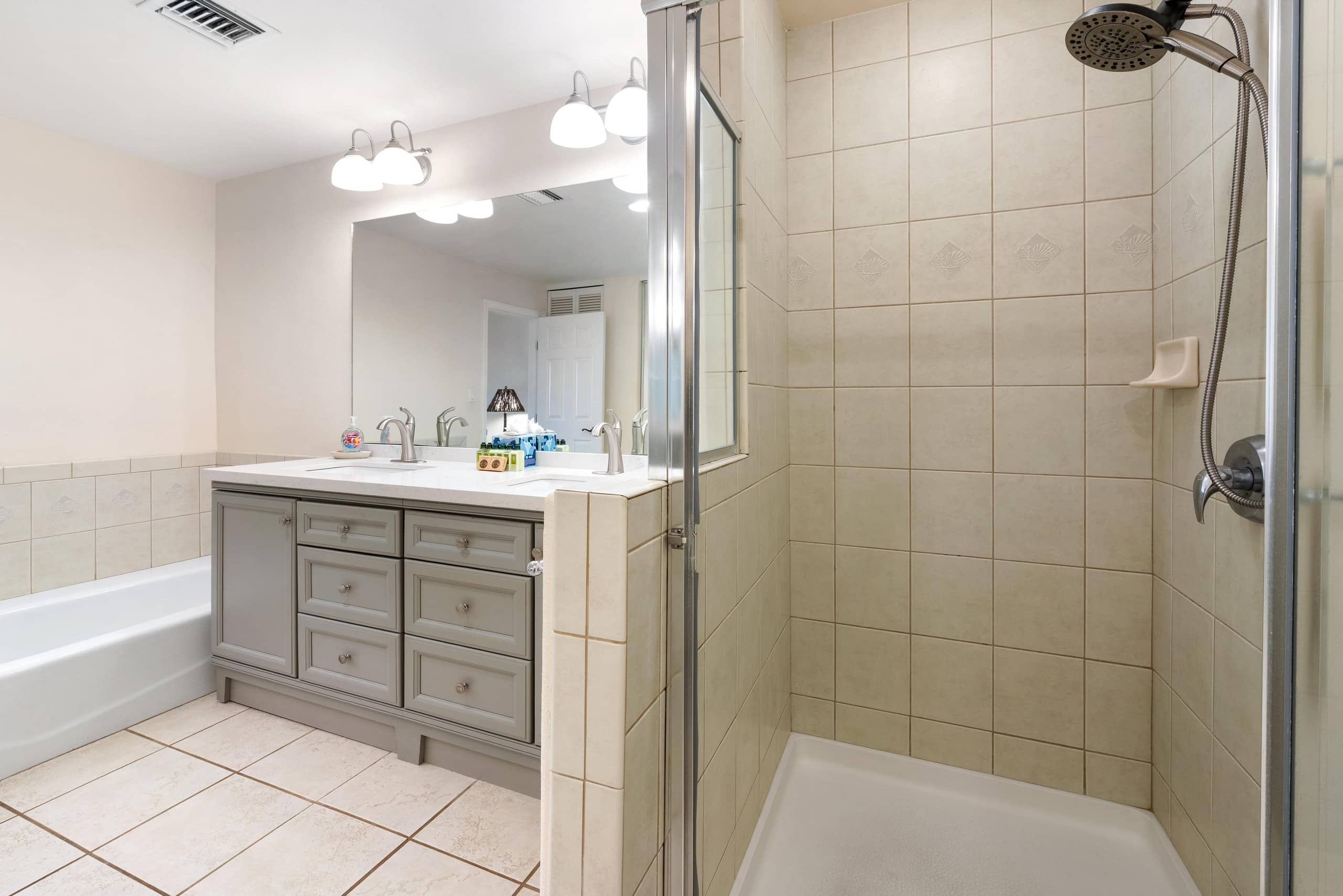 2BR Waikoloa townhome w/ pools and hot tub - Photo 17