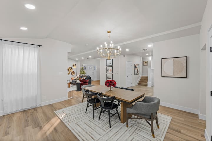 Bishop Arts Dallas Home | Mid & Long-term Stay 4br - Dallas, TX