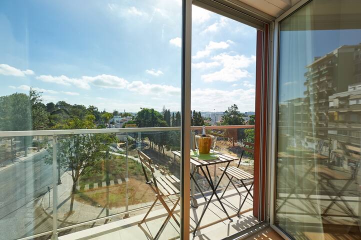 BeGuest T4 Lisbon Premium Suite 73b gallery image 3