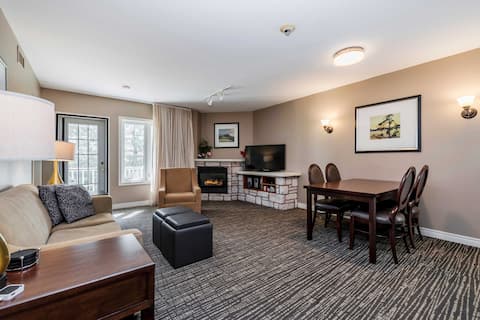 2BR Family Condo w/ Pool, Playground & BBQ