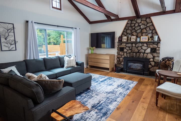 Dip and Dink Catskills Poolside Oasis - Houses for Rent in ...