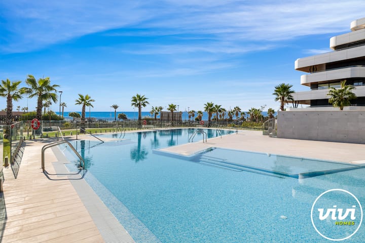 Casa Playa | Beachfront - Pool - Gym - 托雷莫利諾斯