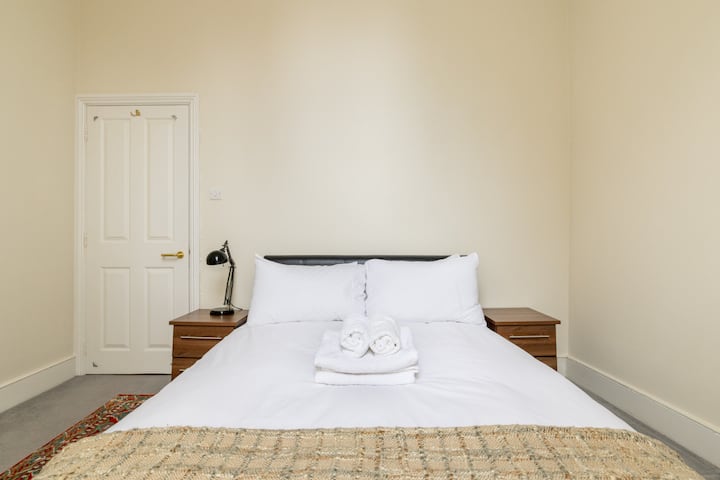 36 Powis Square-5