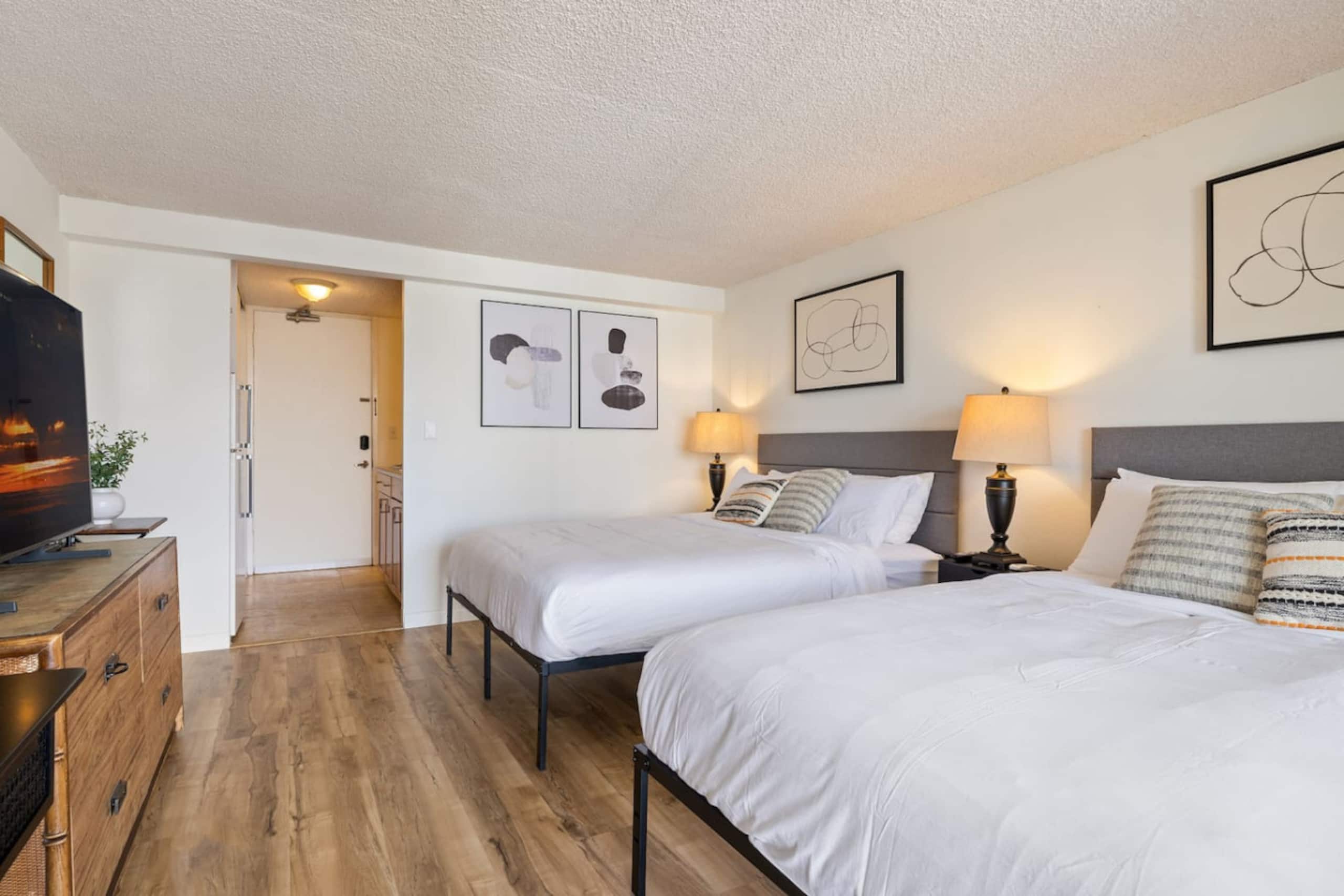 Spacious Studio at the Heart of Waikiki 22F - Image 36