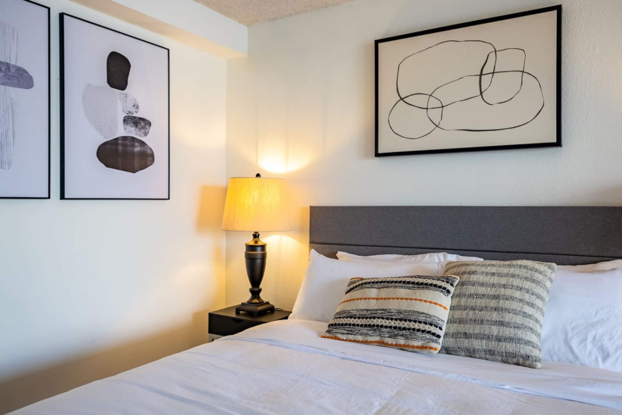 Spacious Studio at the Heart of Waikiki 22F - Image 34