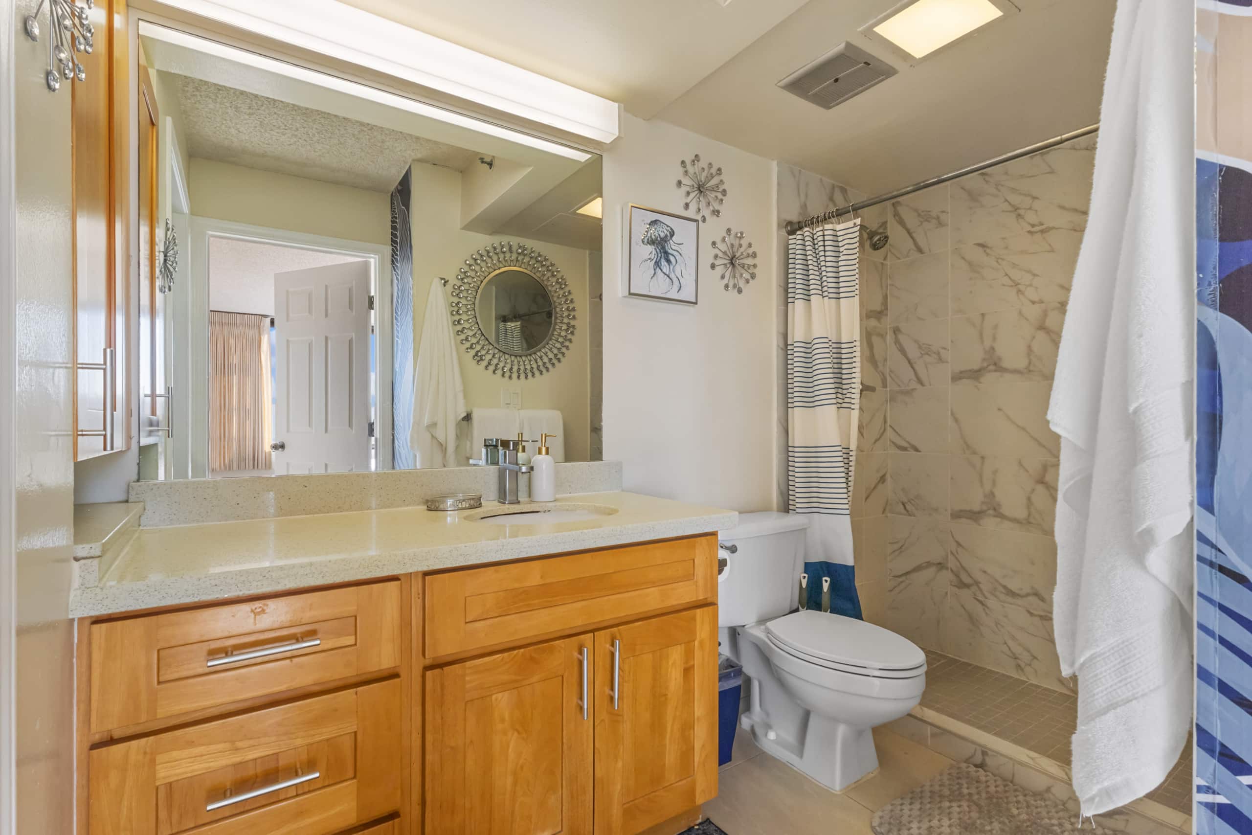 Condo in Honolulu · ★4.88 · 1 bedroom · 2 beds · 1 private bath - Image 14