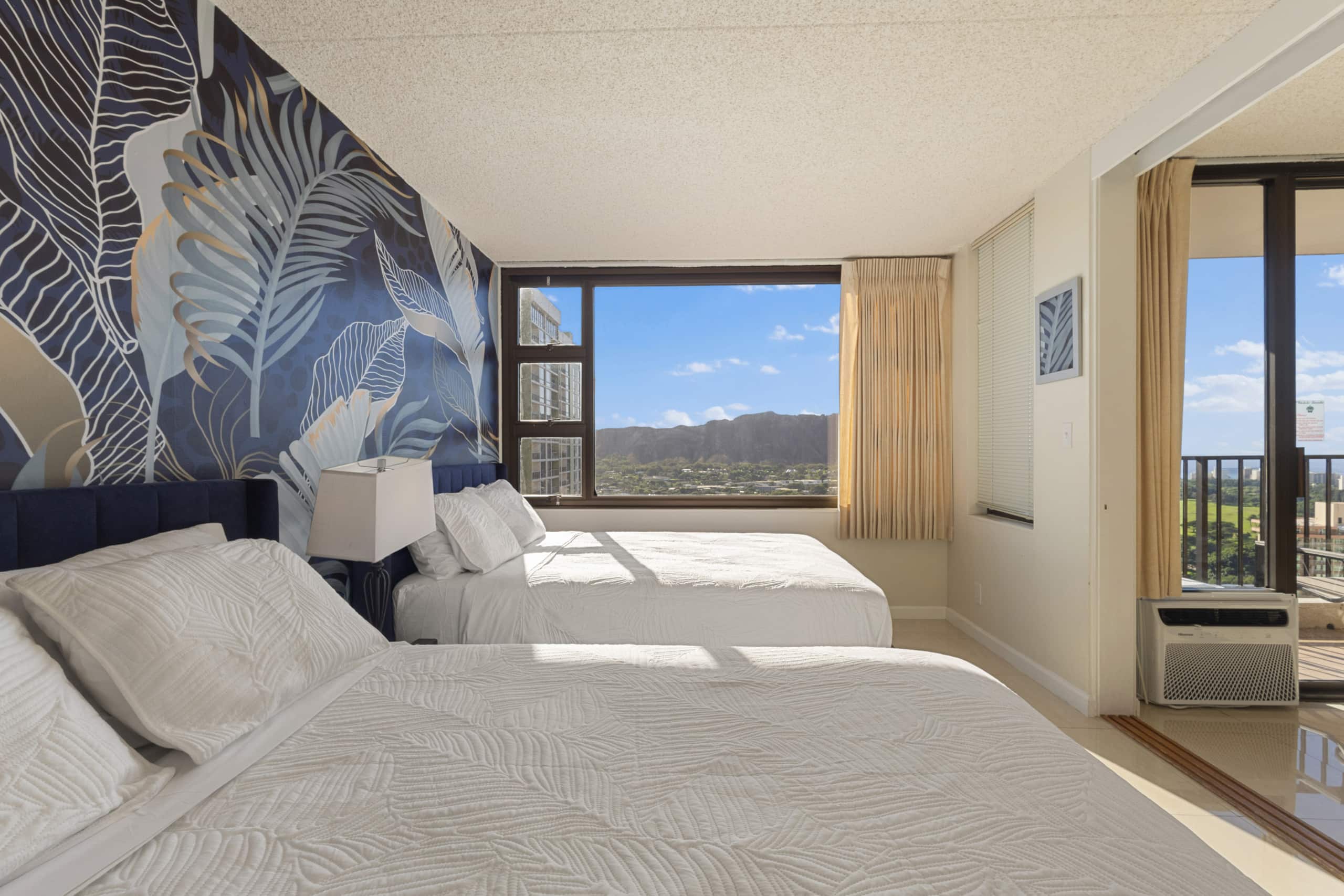 Condo in Honolulu · ★4.88 · 1 bedroom · 2 beds · 1 private bath - Image 2