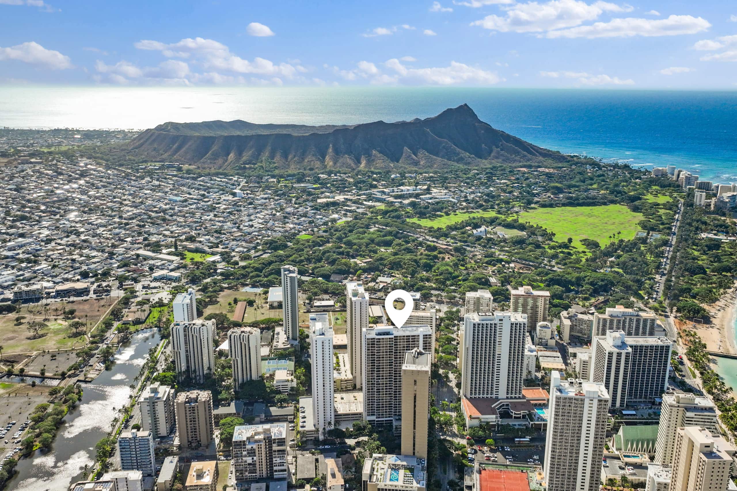 Condo in Honolulu · ★4.88 · 1 bedroom · 2 beds · 1 private bath - Image 27