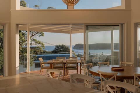 Top performing Airbnb: Ocean House in Copacabana
