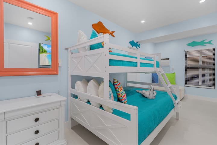 Chambre avec lits superposés