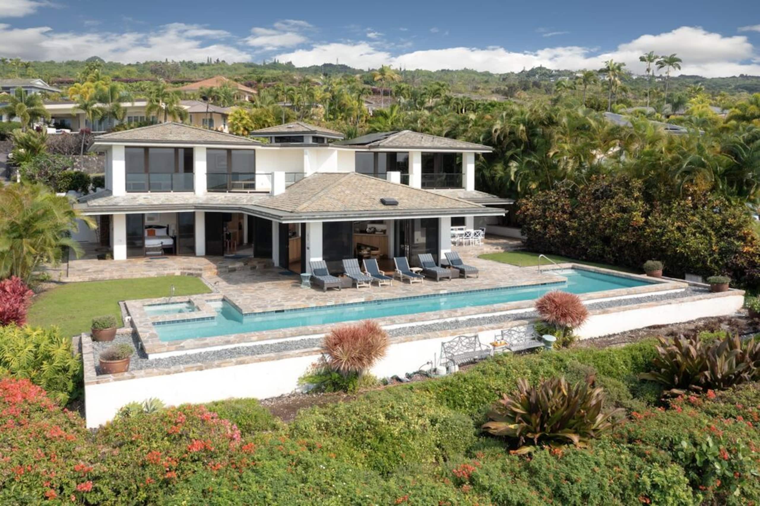 Home in Kailua-Kona · ★5.0 · 4 bedrooms · 4 beds · 4.5 baths - Image 9