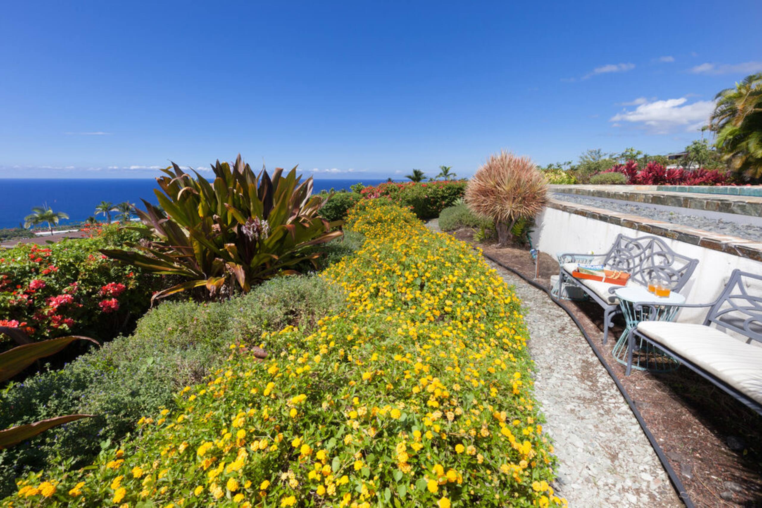 Home in Kailua-Kona · ★5.0 · 4 bedrooms · 4 beds · 4.5 baths - Image 11