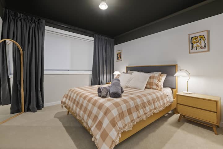 Spálňa 2 s manželskou posteľou