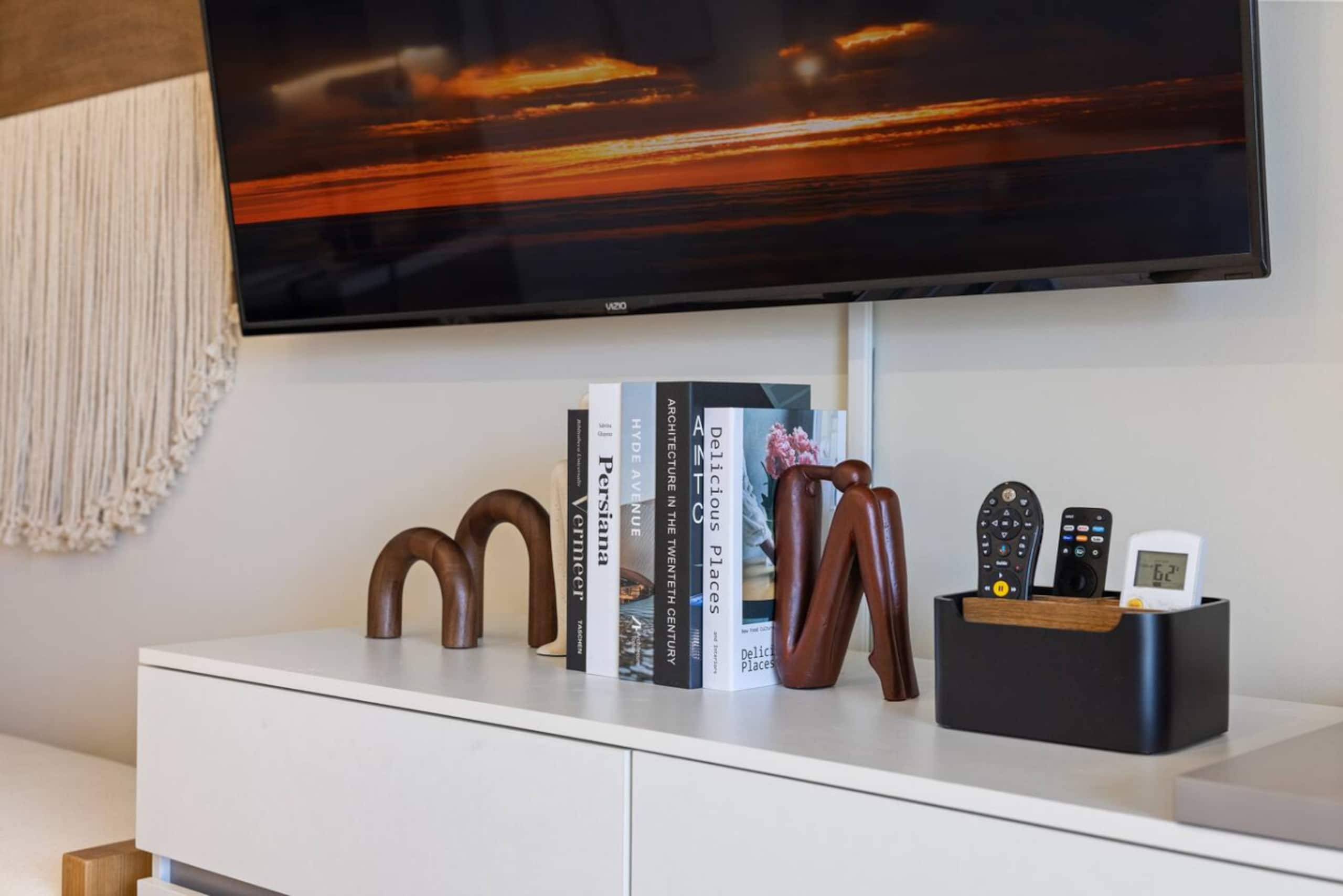 Waikiki Luxe Haven – Chic Comfort in Paradise - Image 49