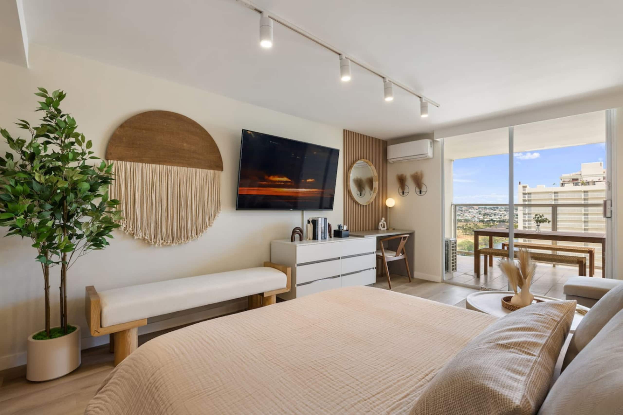 Waikiki Luxe Haven – Chic Comfort in Paradise - Image 42