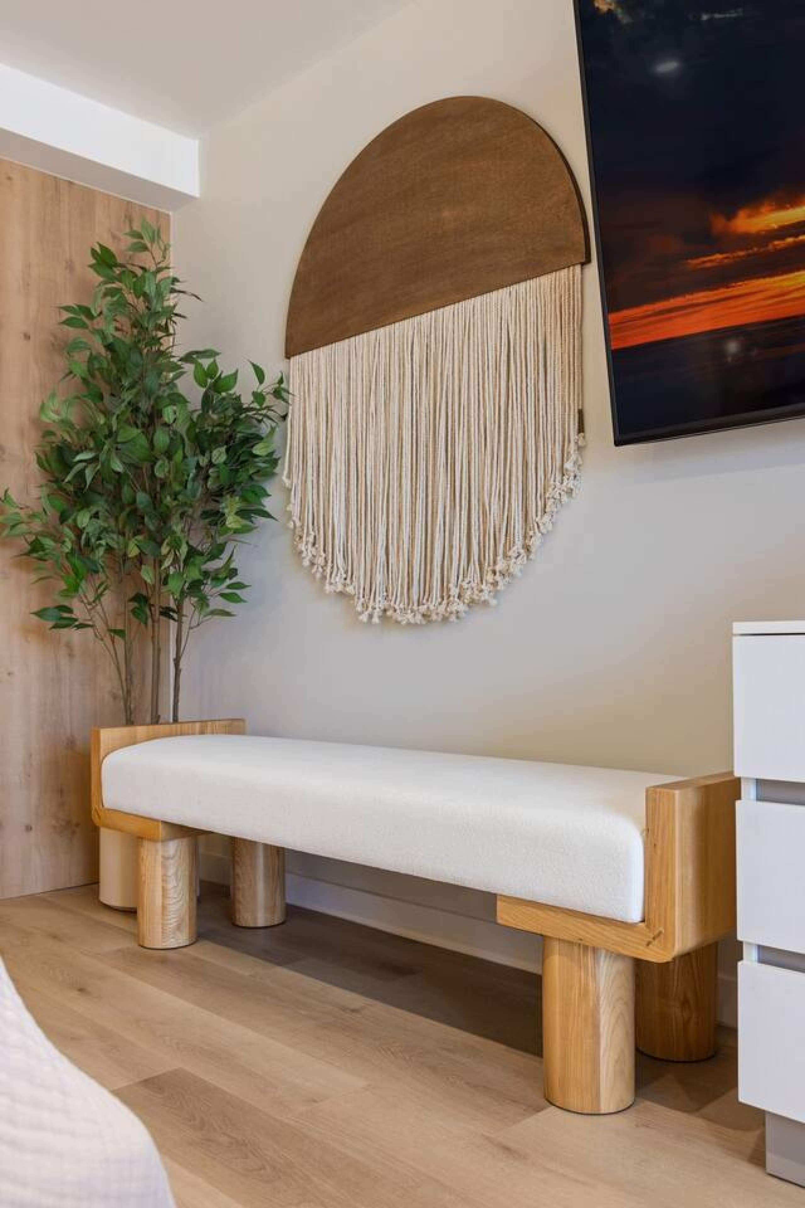 Waikiki Luxe Haven – Chic Comfort in Paradise - Image 13