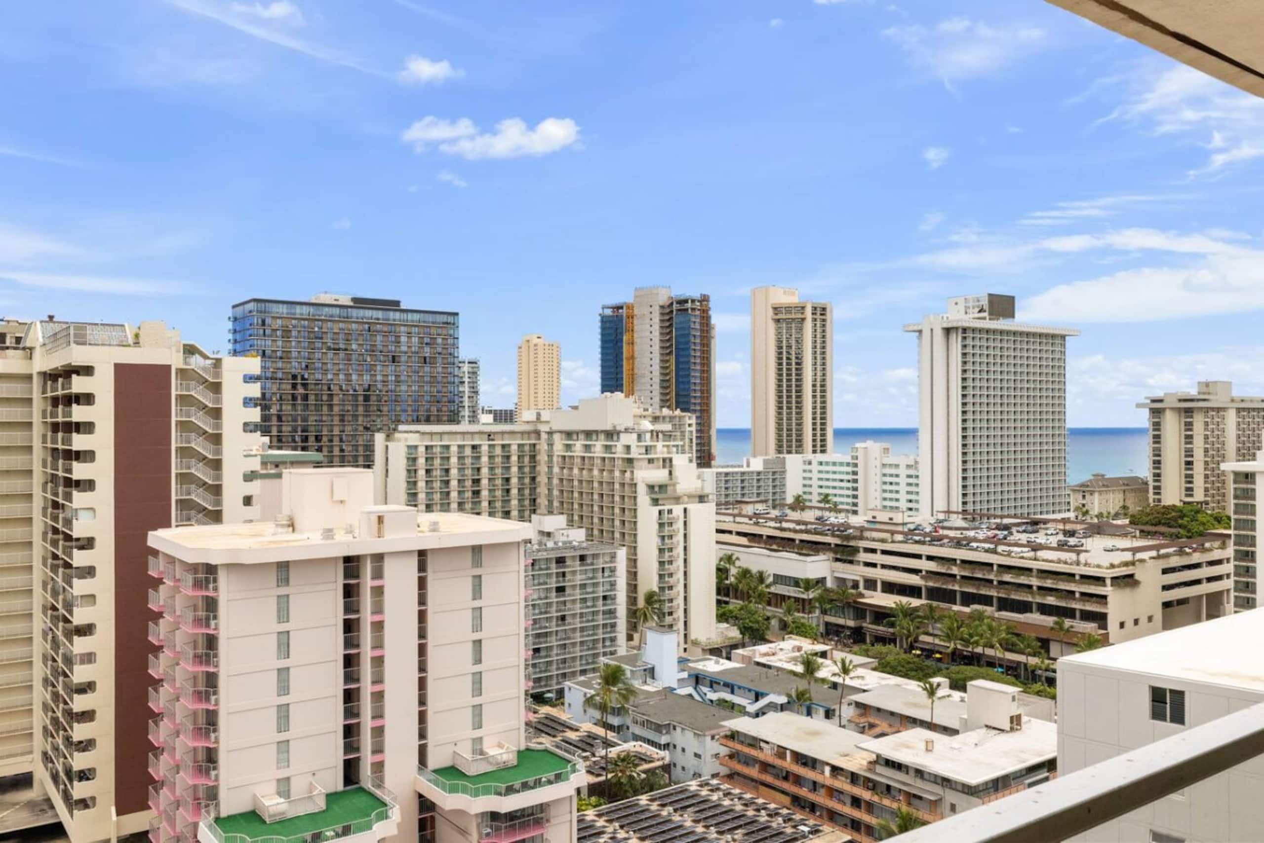 Waikiki Luxe Haven – Chic Comfort in Paradise - Image 22
